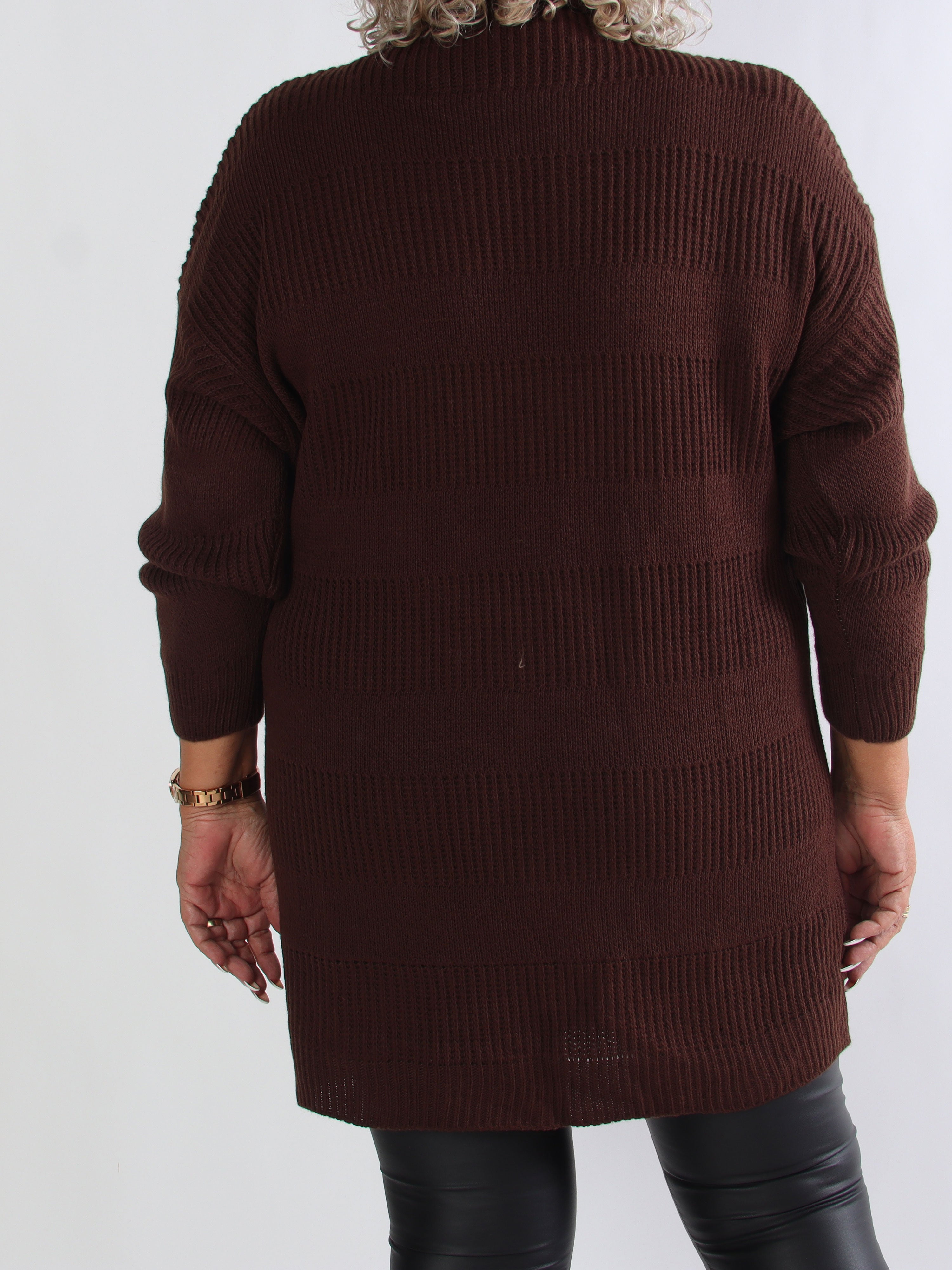 Dagmar - Plus size strikkjole med rullekrave