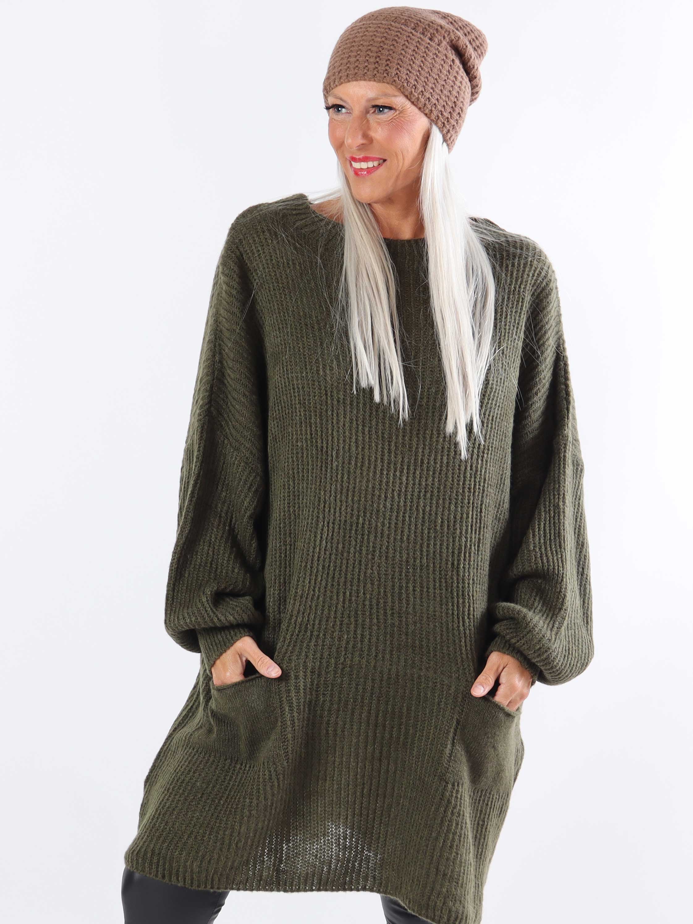 Dakota - Lang plus size strikbluse med lommer