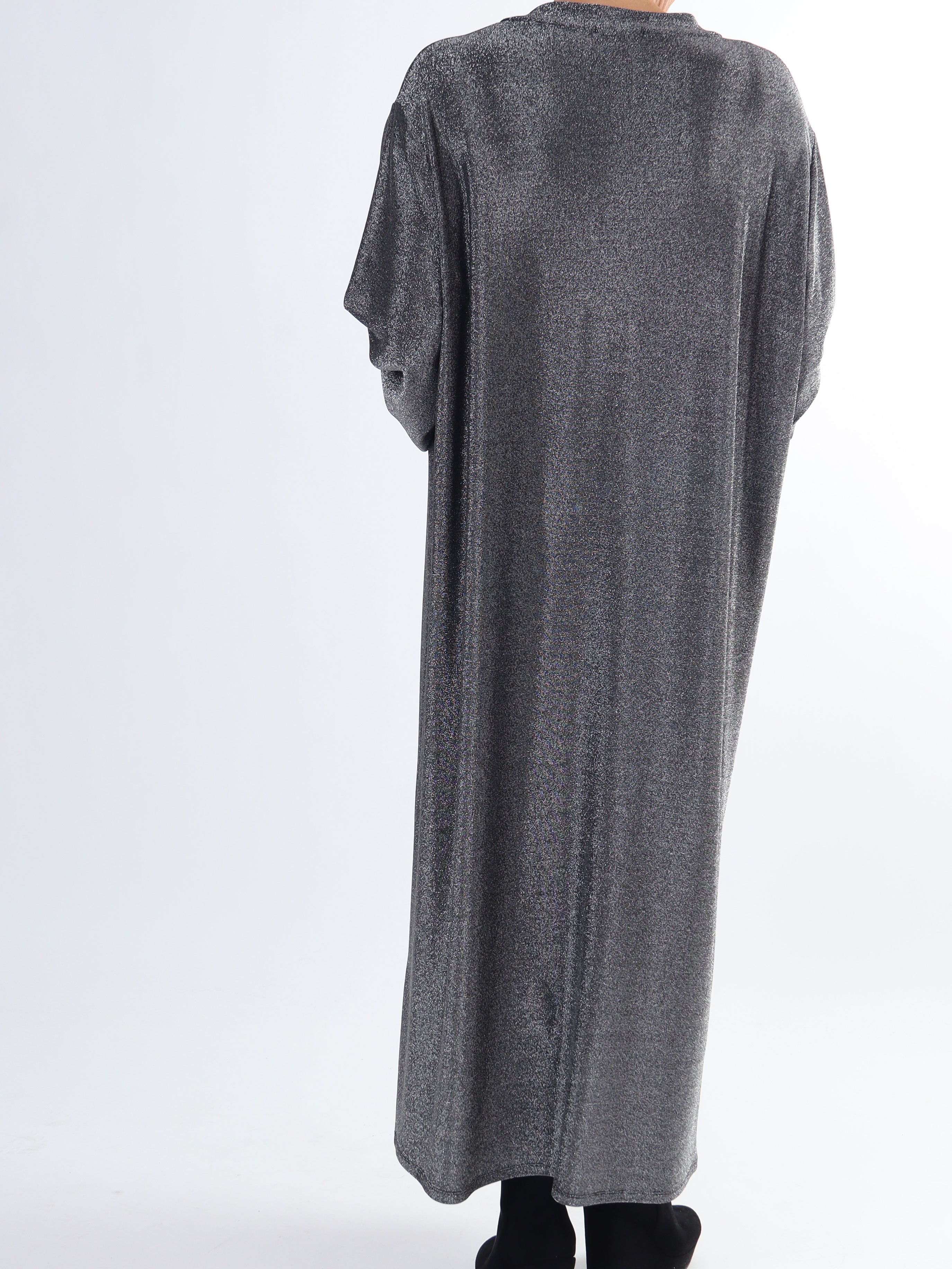 Damaris - Lang plus size kjole med glimmertråde