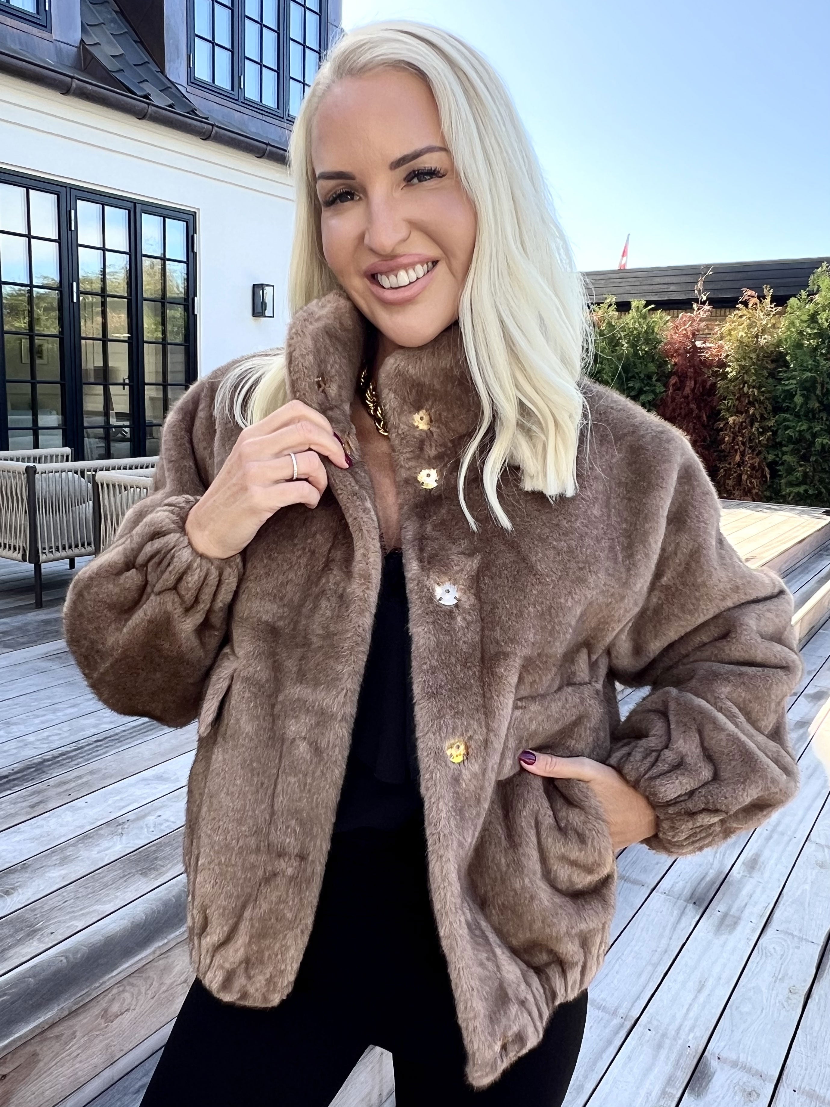 Daniela - Blød faux fur bomberjakke