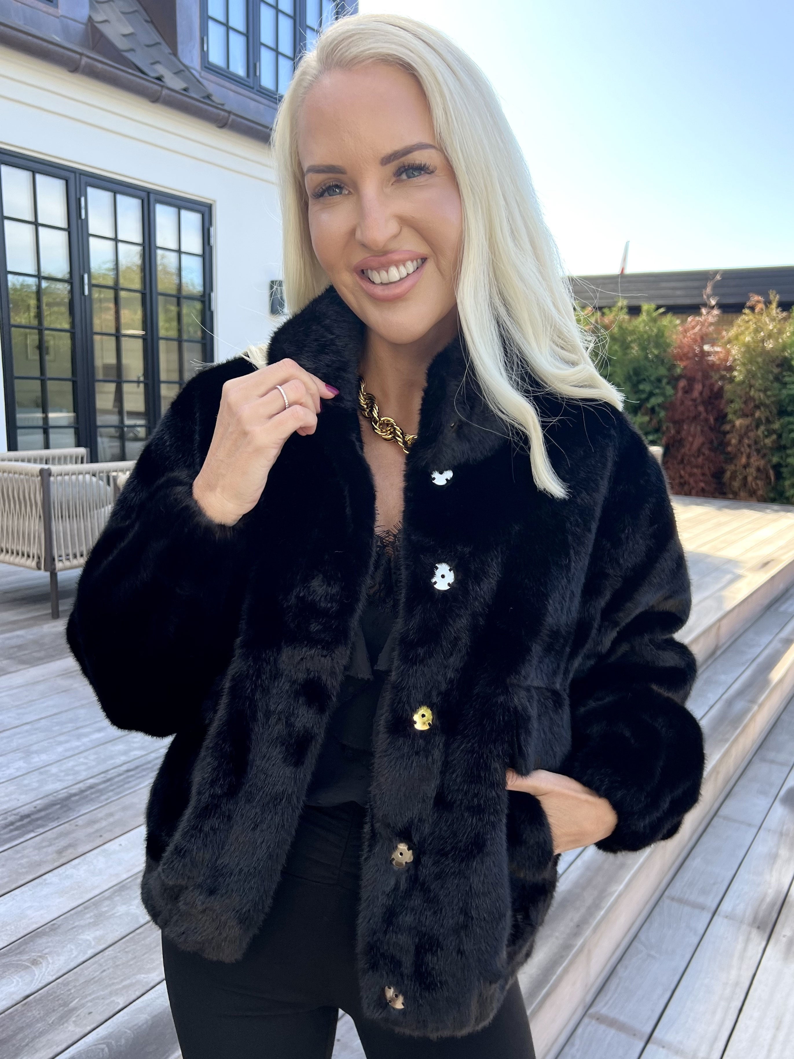 Daniela - Blød faux fur bomberjakke
