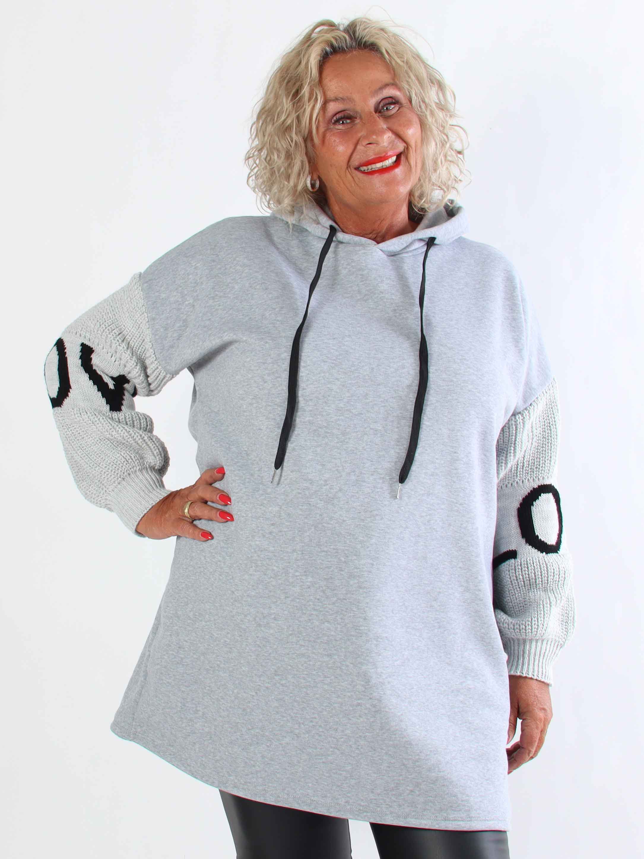 Debbie Hoodie - Plus size hoodie med strikærmer