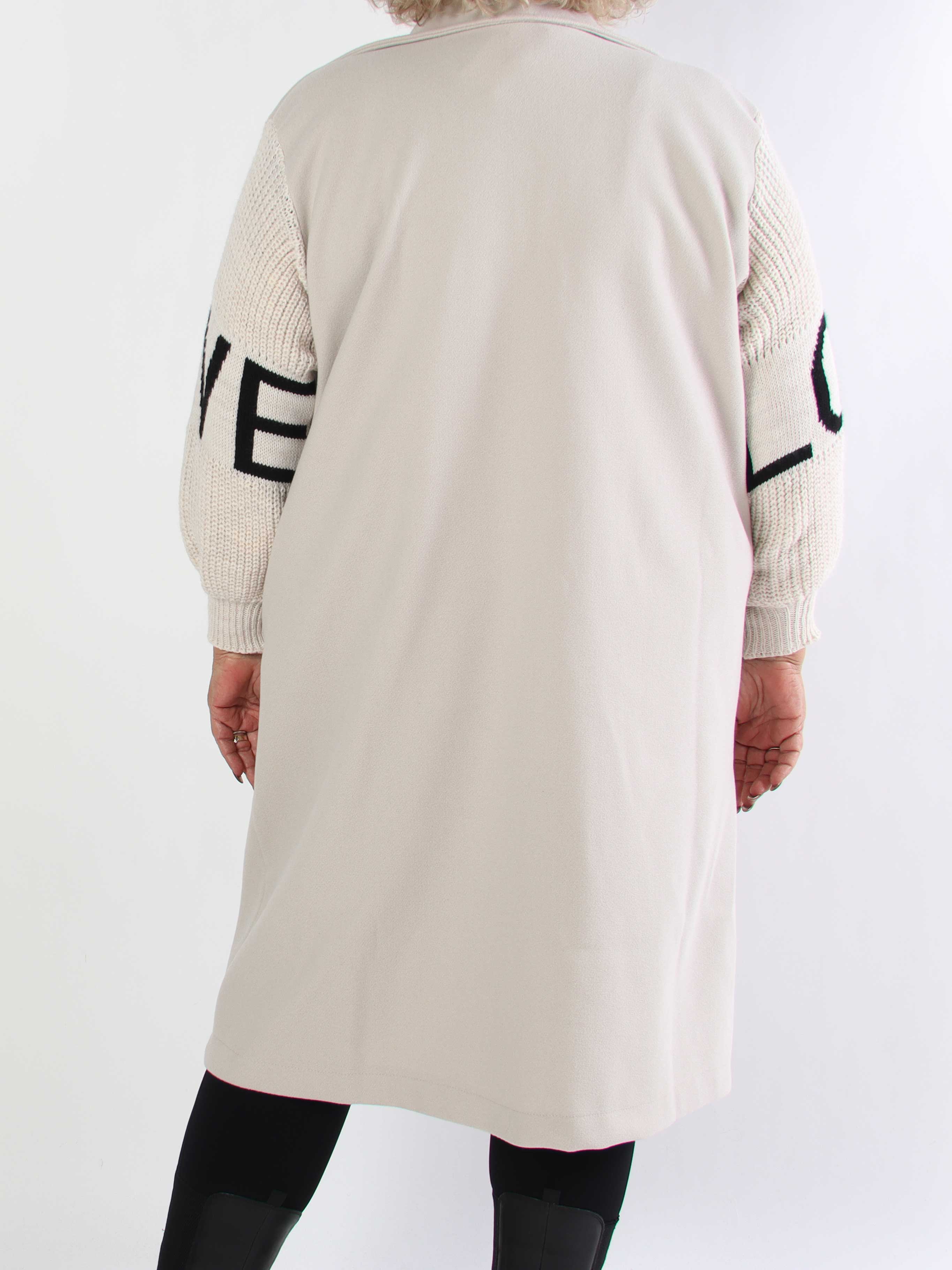 Debbie Midi - Fin plus size frakke med strikærmer