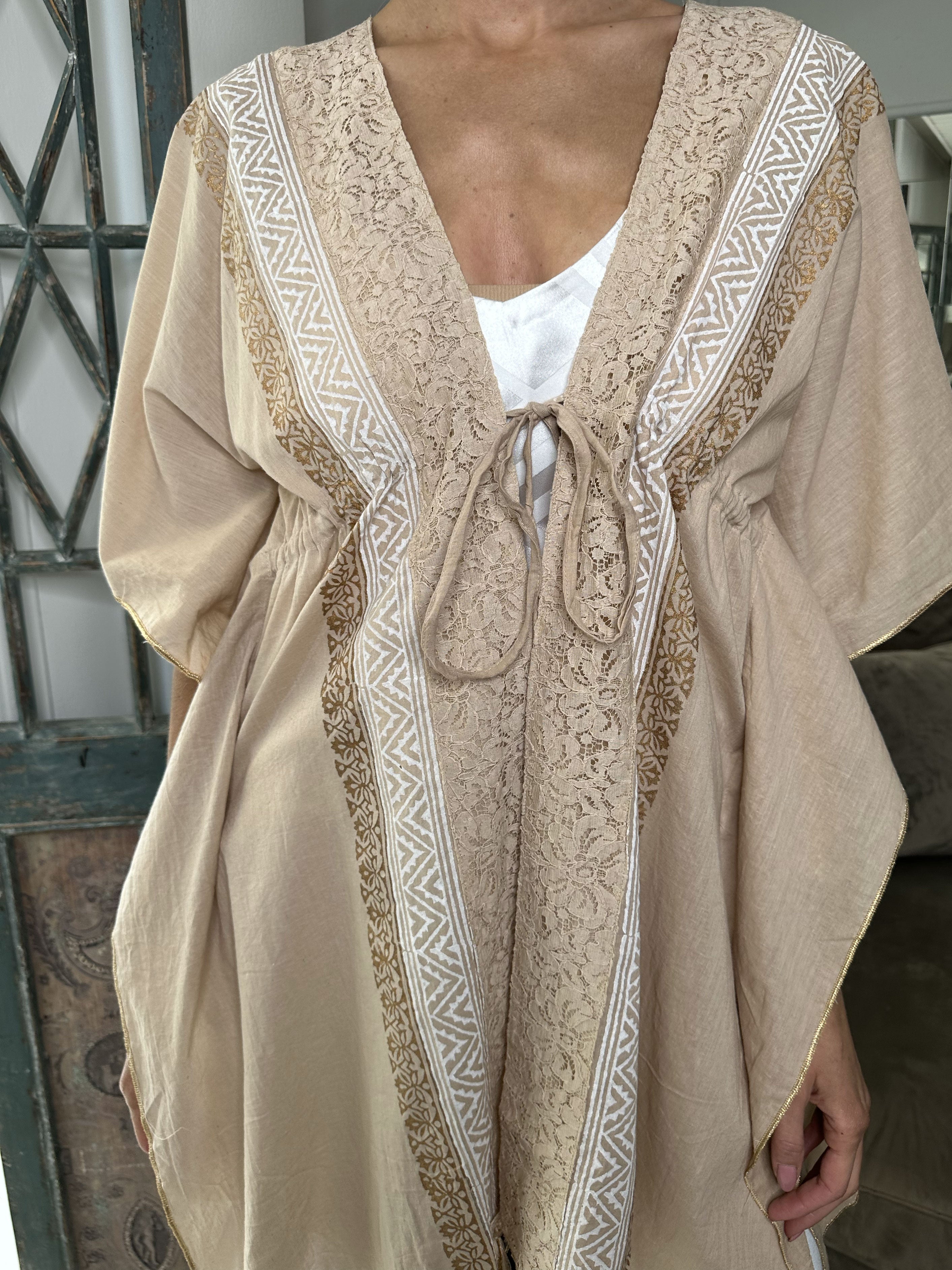 Delecias - Fin åben tunika med bindebånd