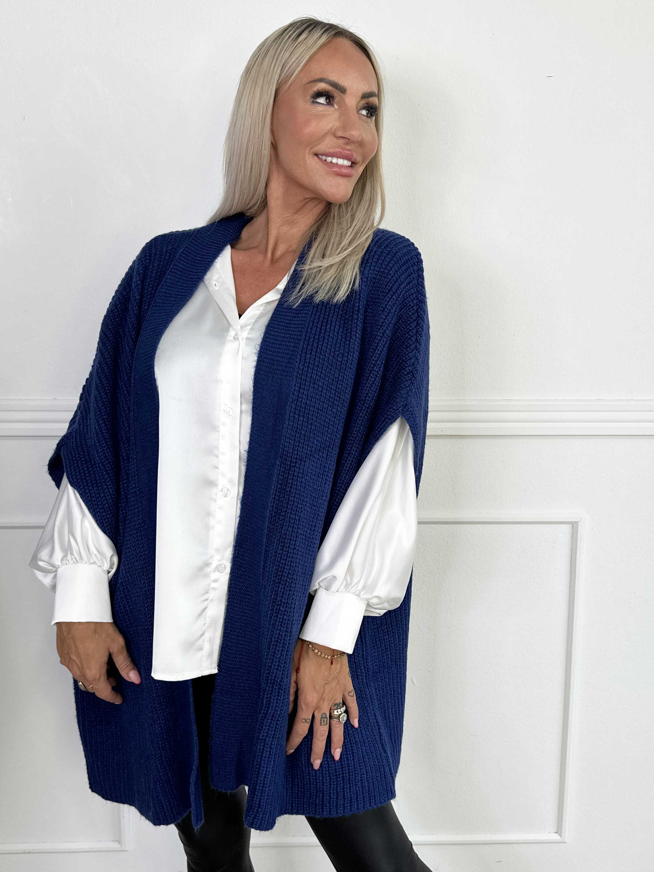 Delfini - Ensfarvet strikcardigan med korte ærmer