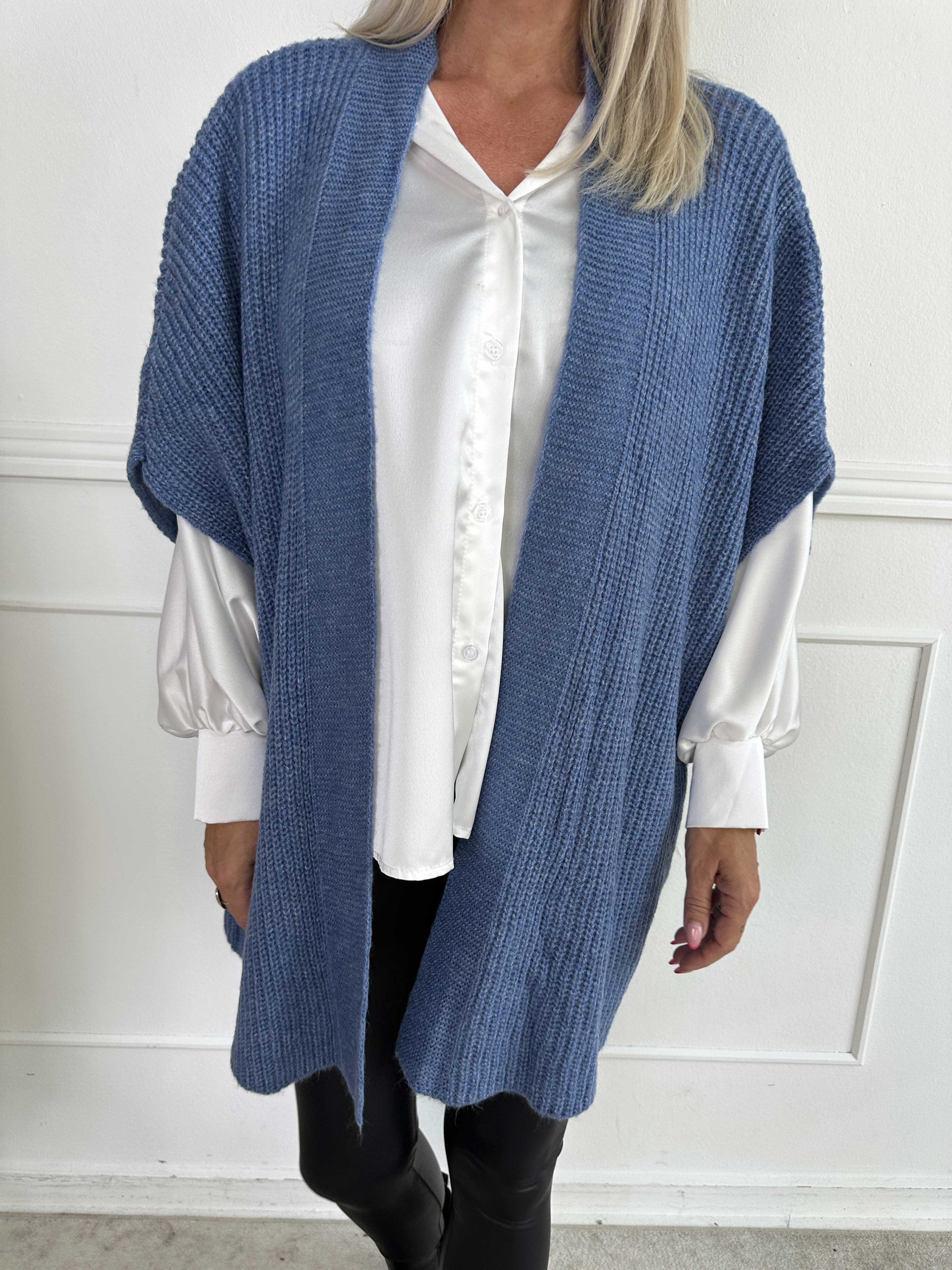 Delfini - Ensfarvet strikcardigan med korte ærmer