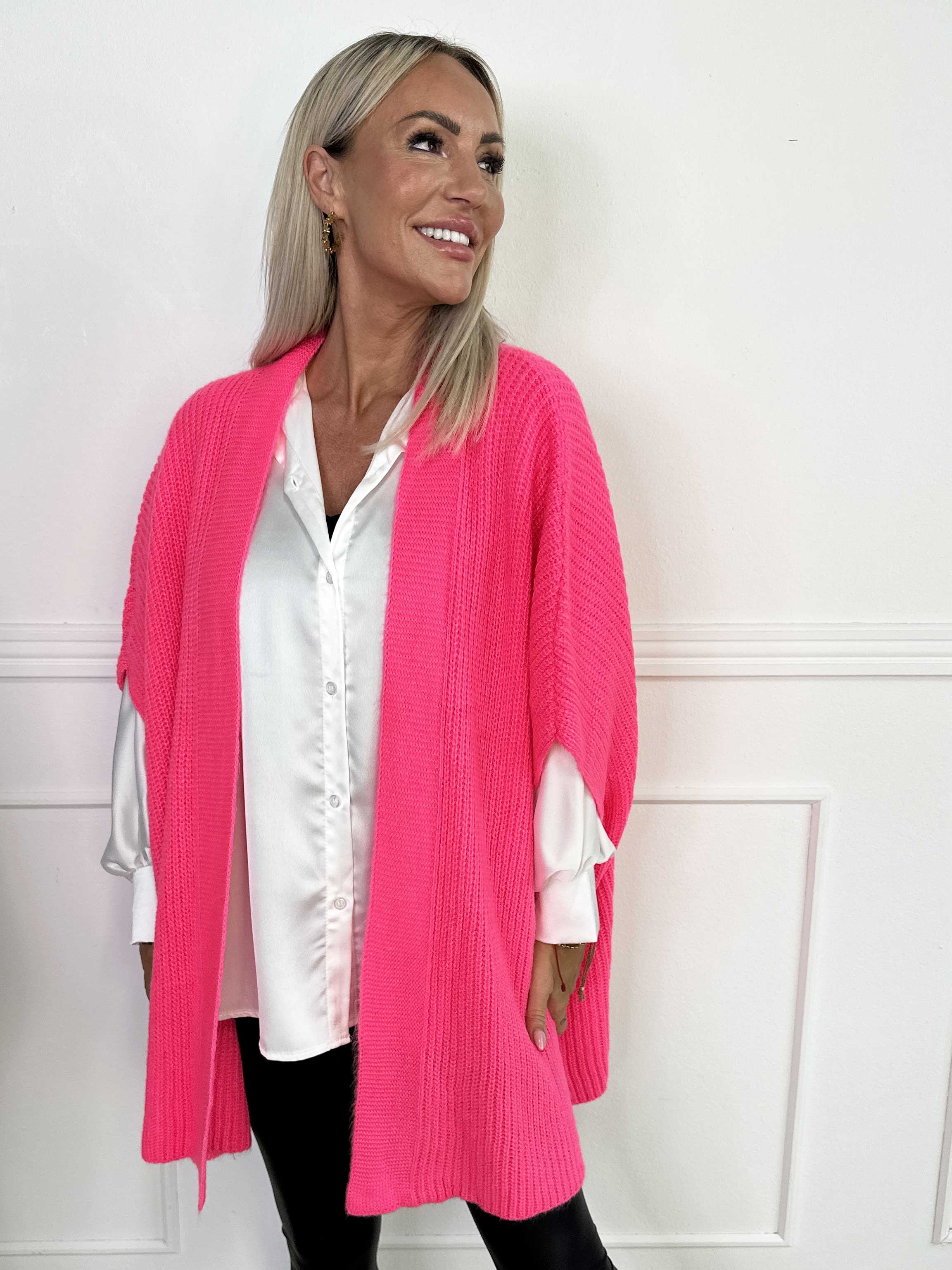 Delfini - Ensfarvet strikcardigan med korte ærmer