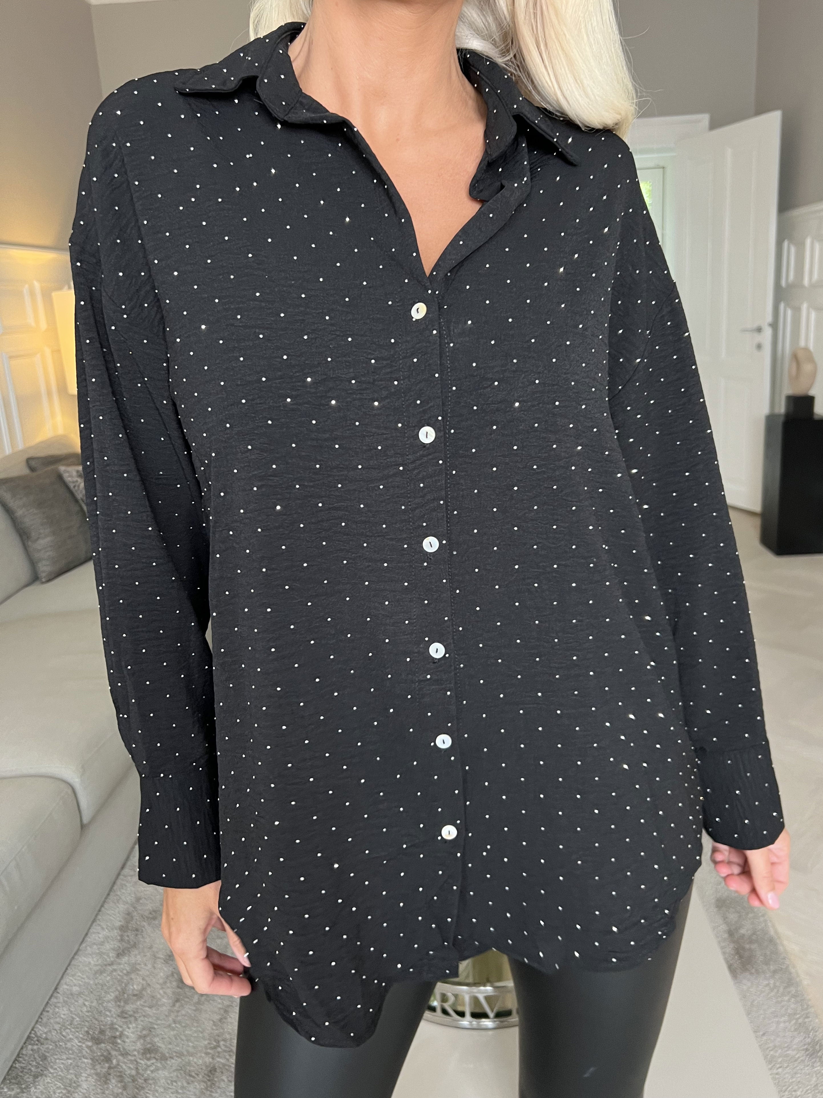 Delores - Fin skjorte pyntet med små sten