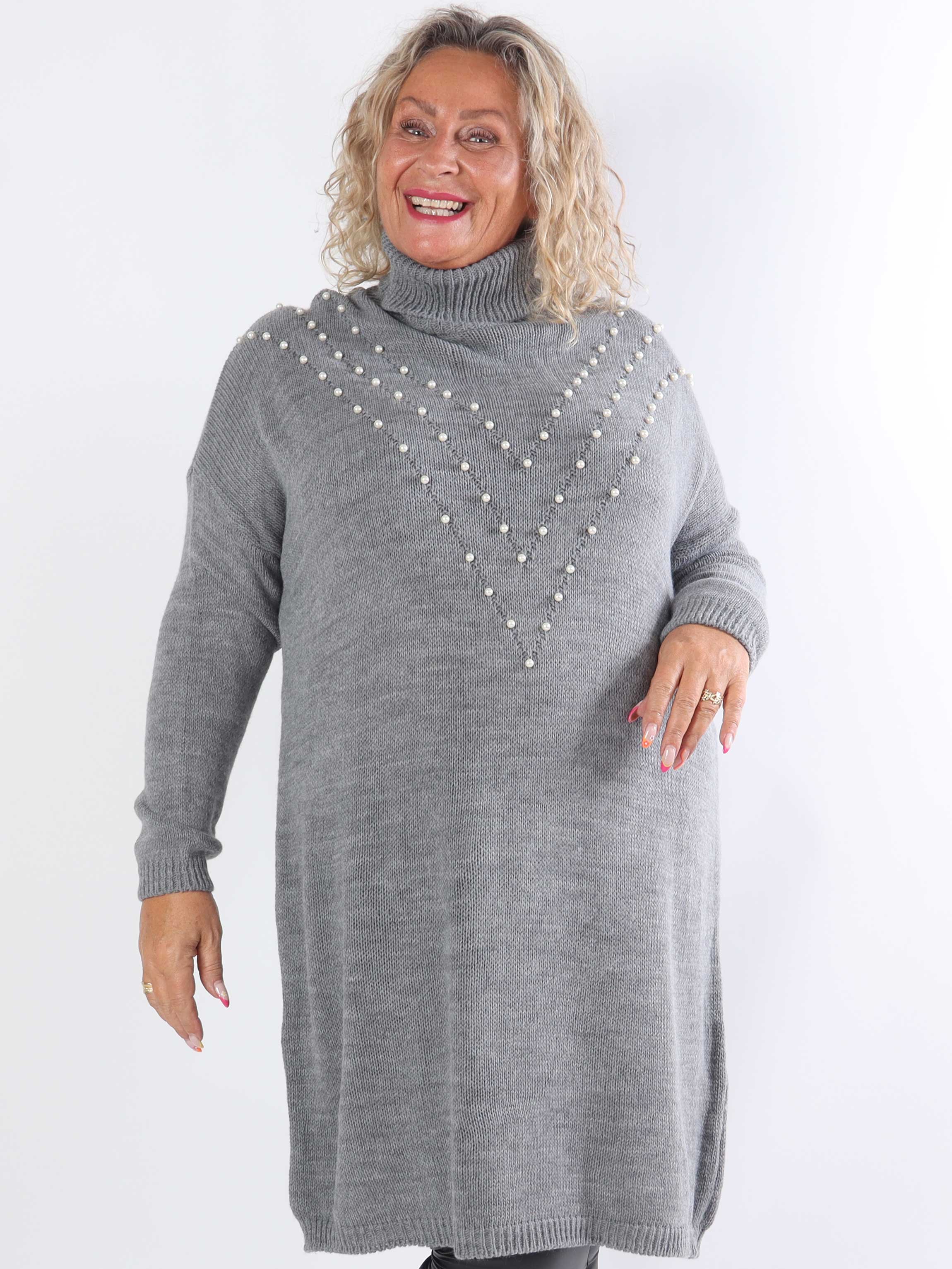 Desire - Strikkjole med turtleneck og hvide perler