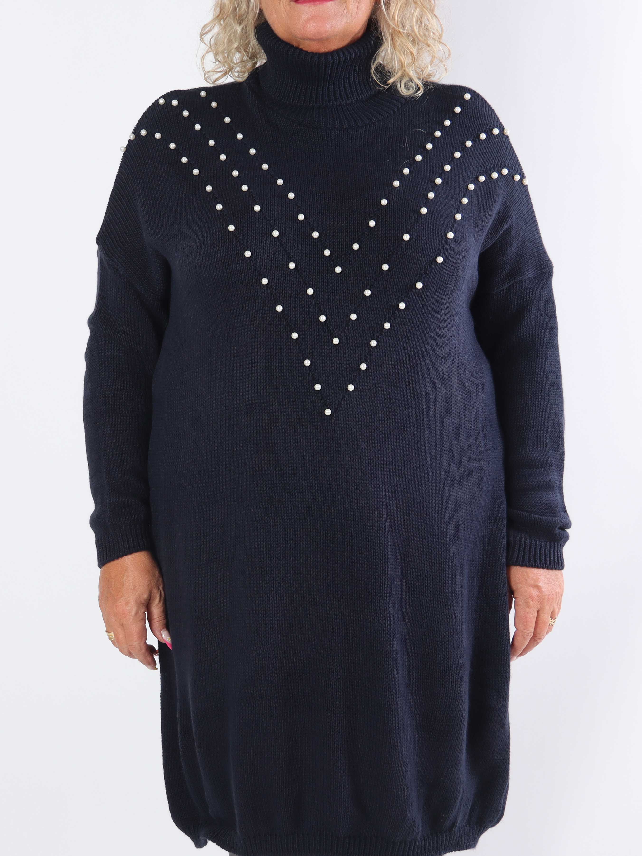 Desire - Strikkjole med turtleneck og hvide perler