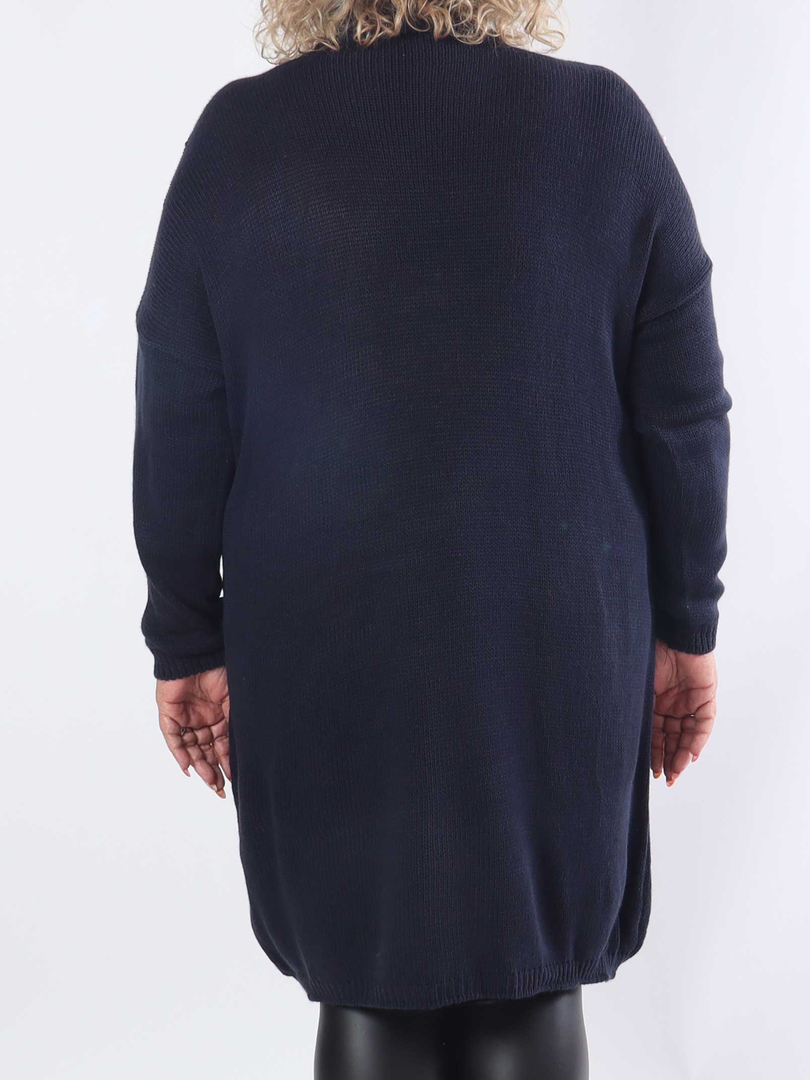 Desire - Strikkjole med turtleneck og hvide perler