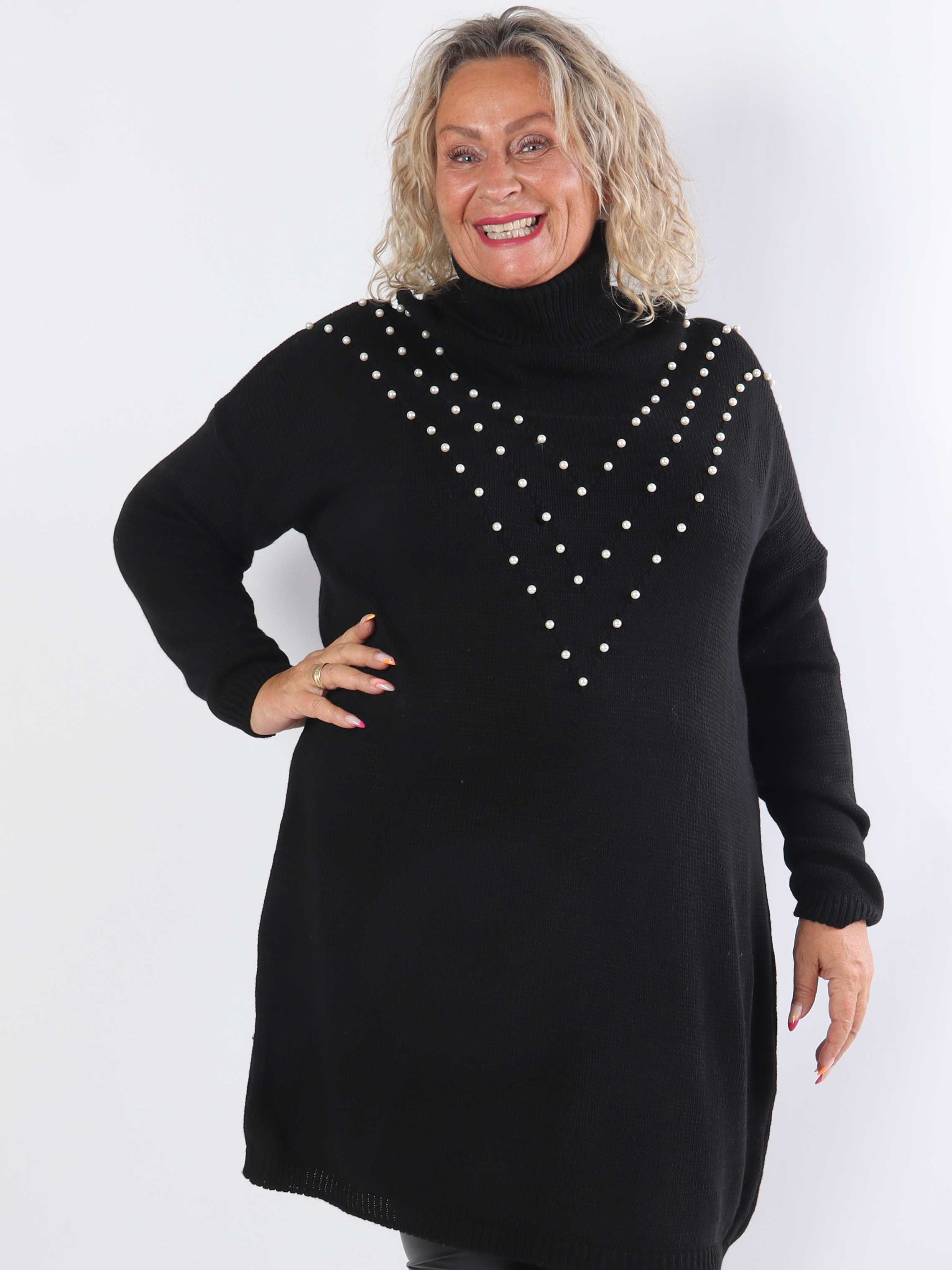 Desire - Strikkjole med turtleneck og hvide perler