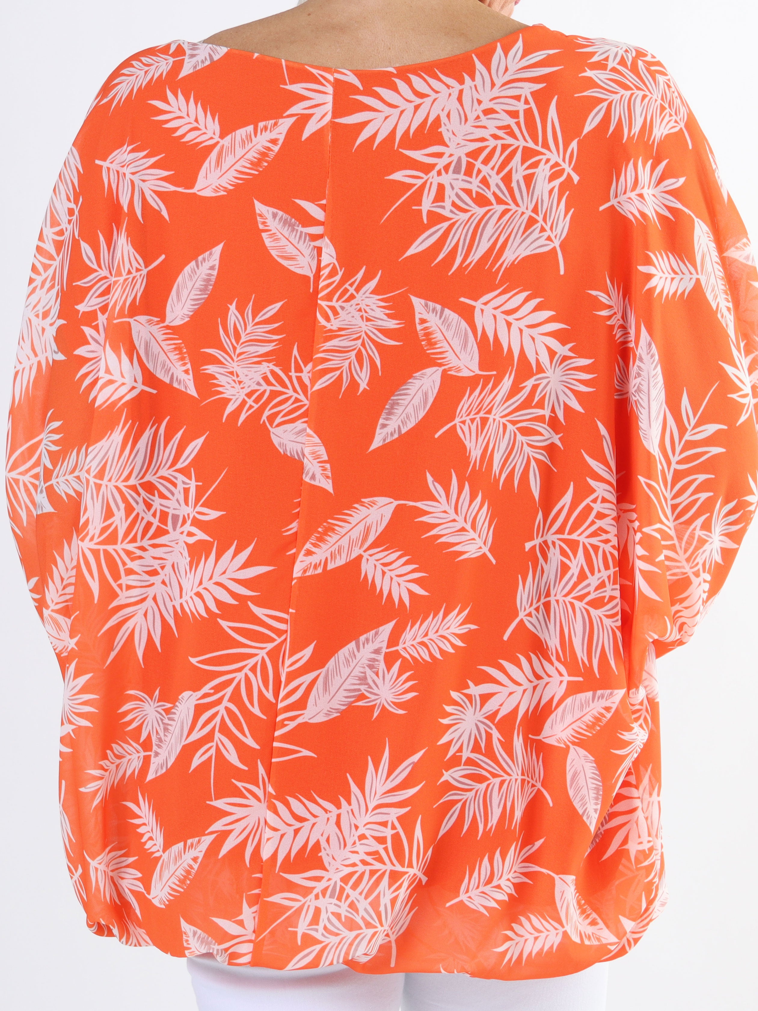 Destiny Leaf - Plus size bluse i chiffon med bladmønster