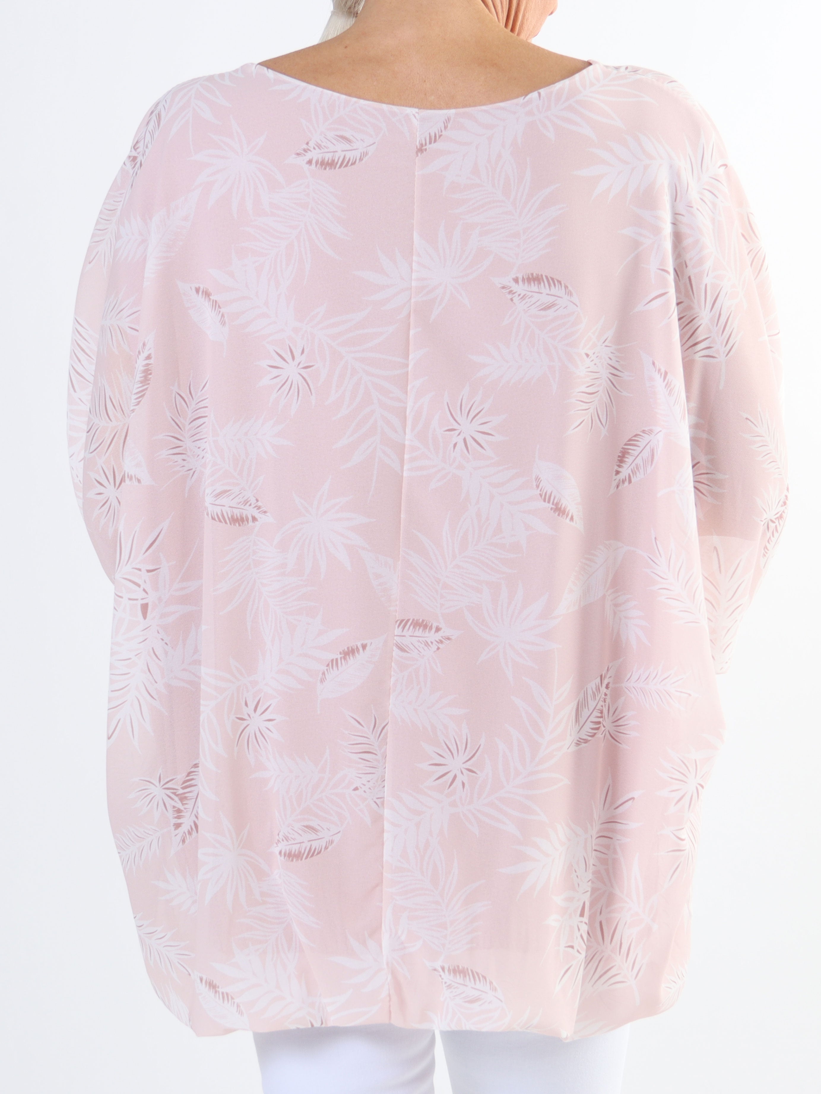 Destiny Leaf - Plus size bluse i chiffon med bladmønster