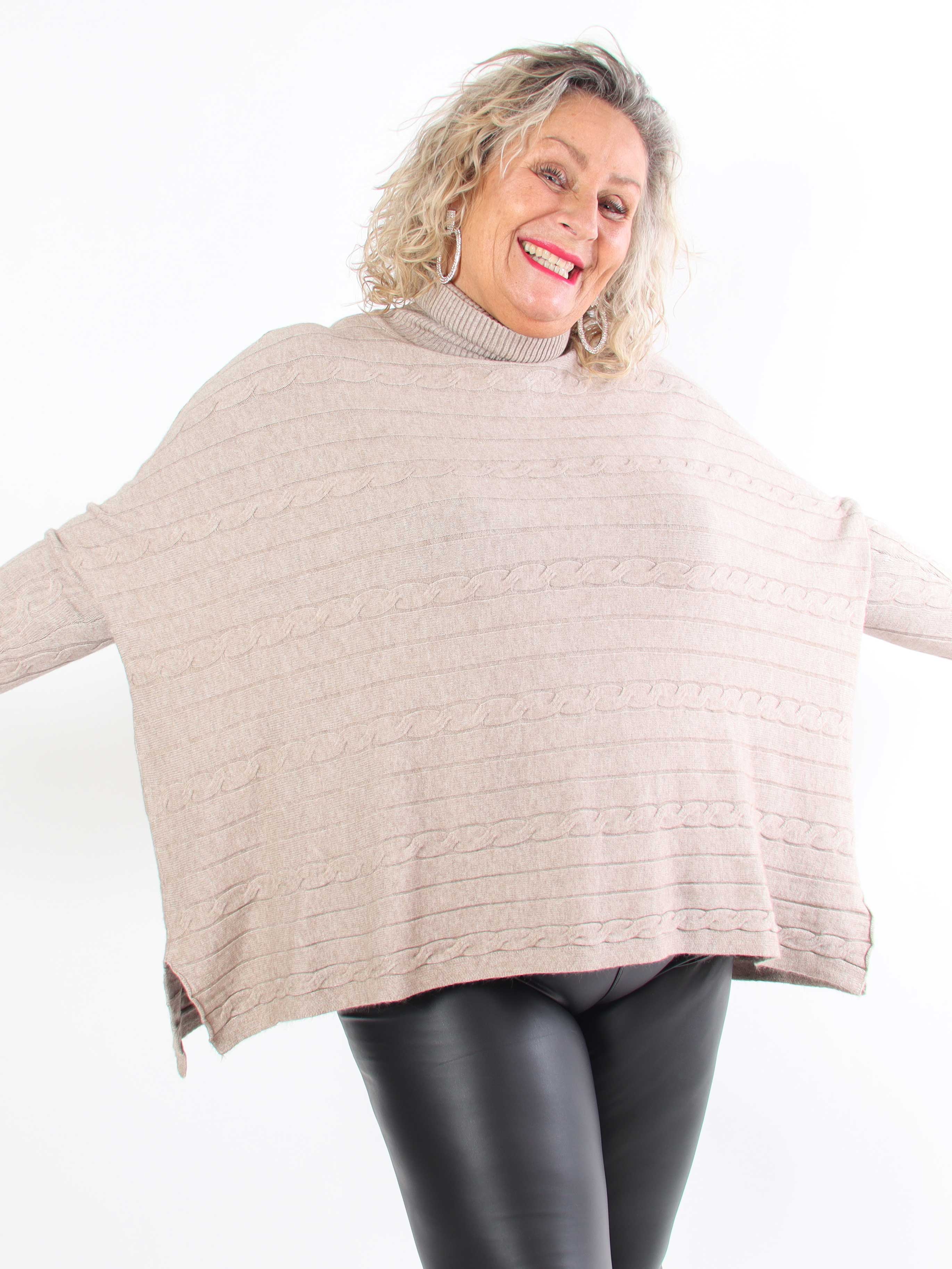 Diamond - Sød blød elastisk plus size strik med turtleneck