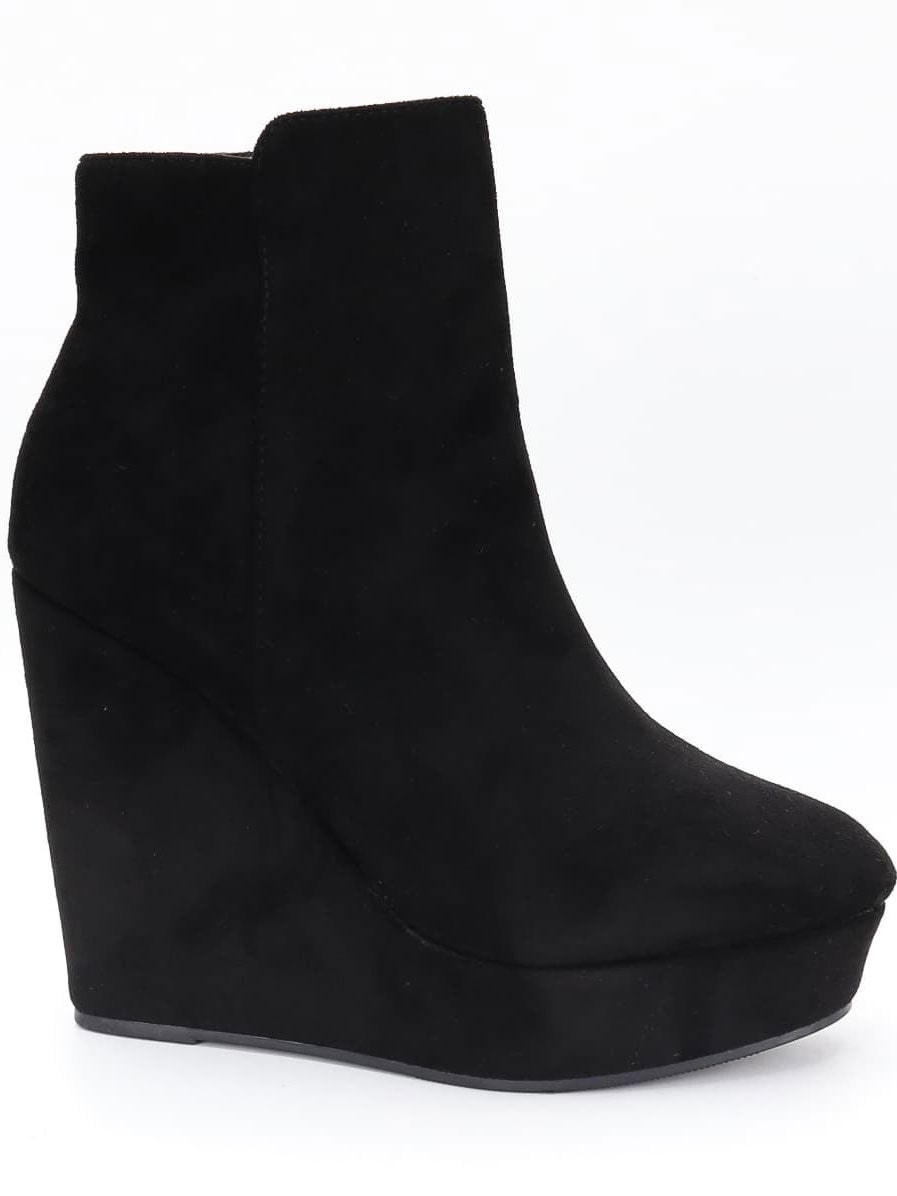 Dilara - Støvler i ruskindslook med kilehæl