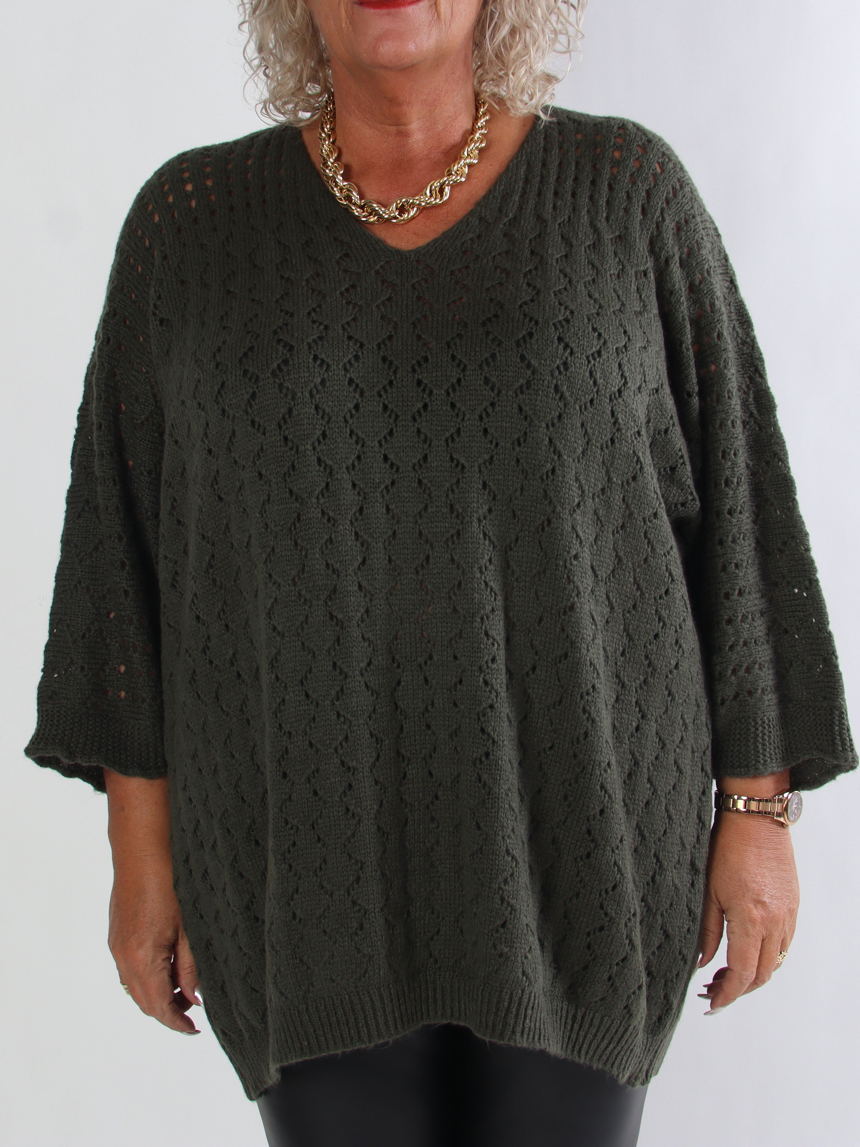 Disa - Plus size striktrøje med fint hullet mønster