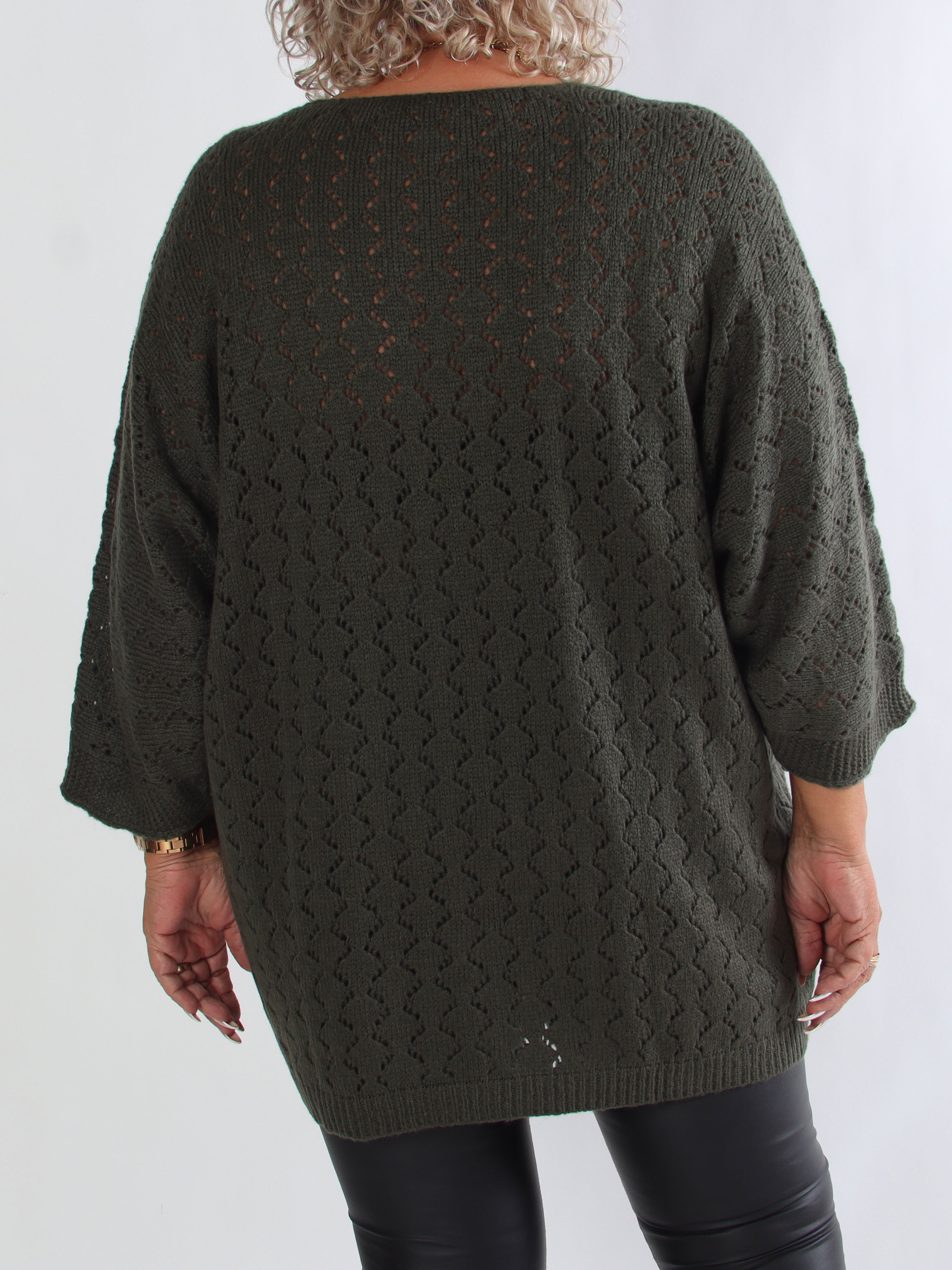 Disa - Plus size striktrøje med fint hullet mønster