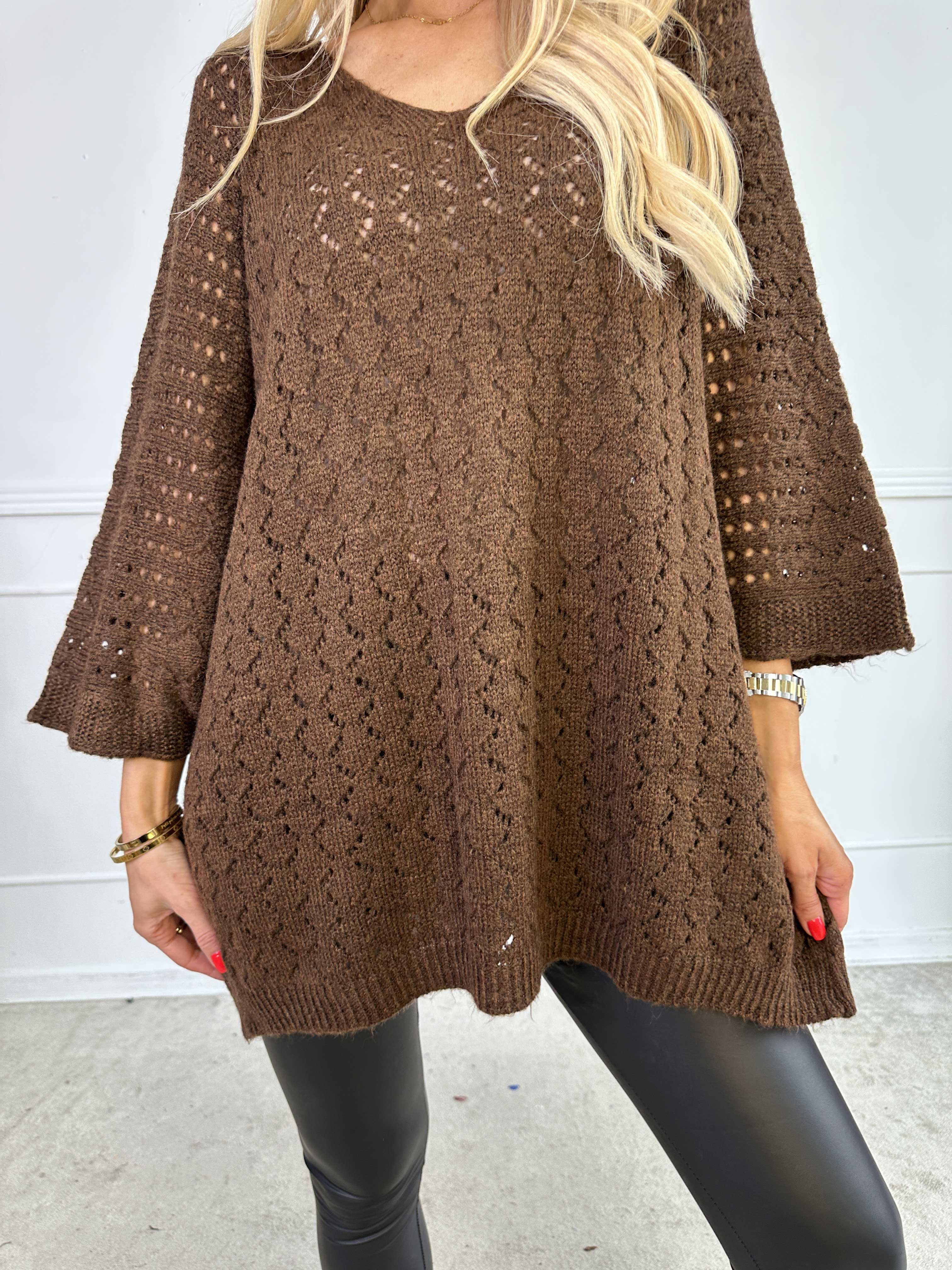 Disa - Striktrøje med fint hullet mønster