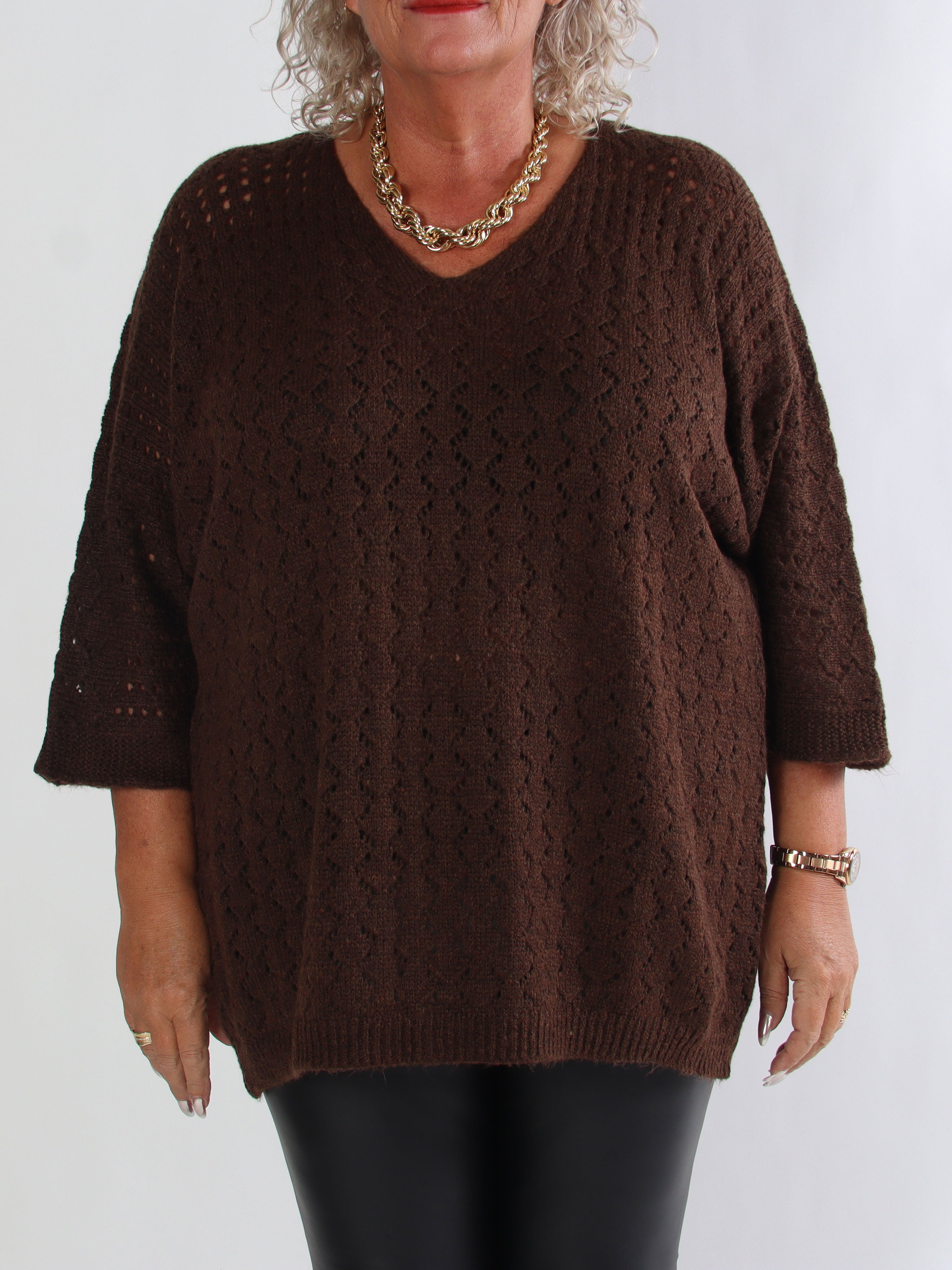 Disa - Plus size striktrøje med fint hullet mønster