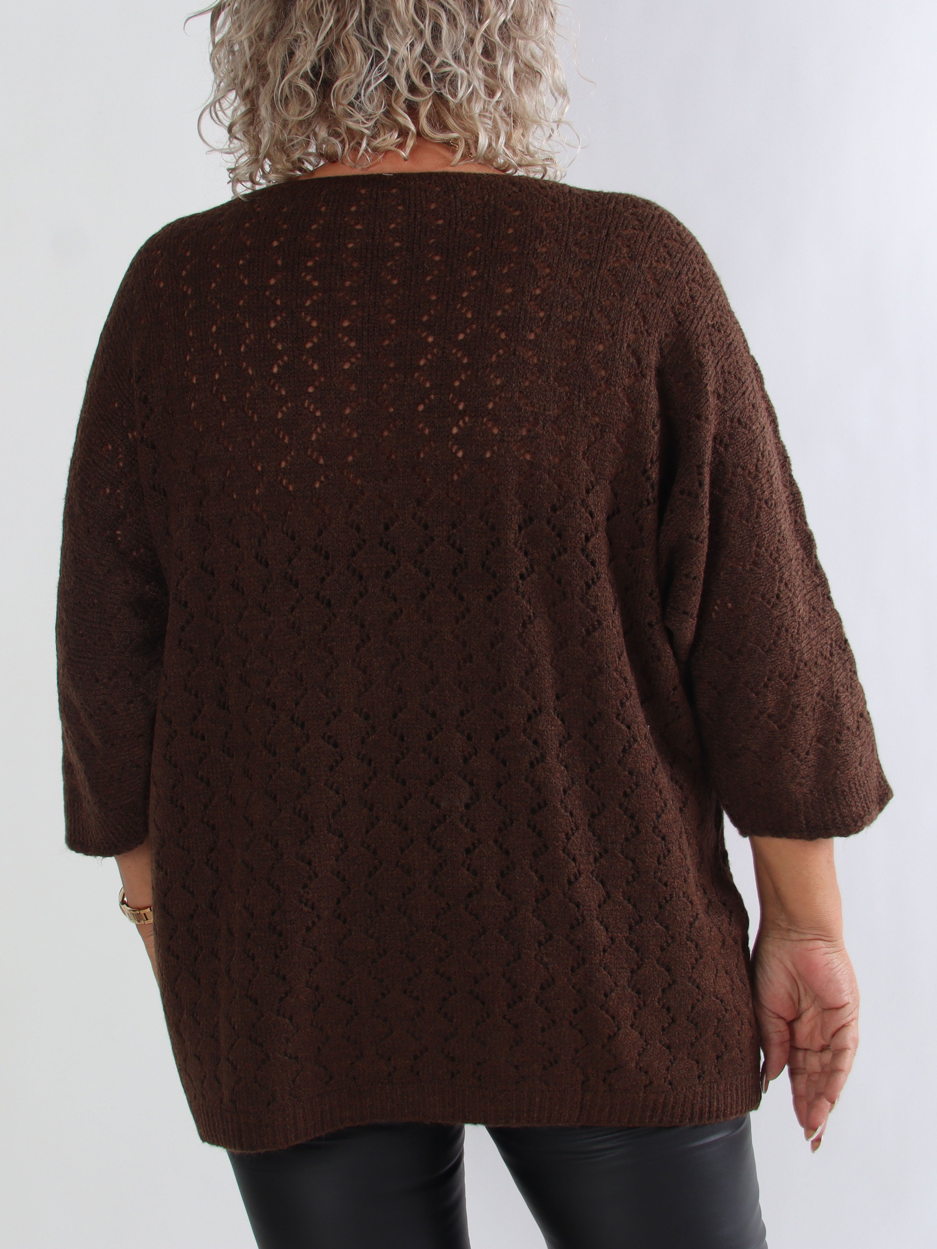 Disa - Plus size striktrøje med fint hullet mønster