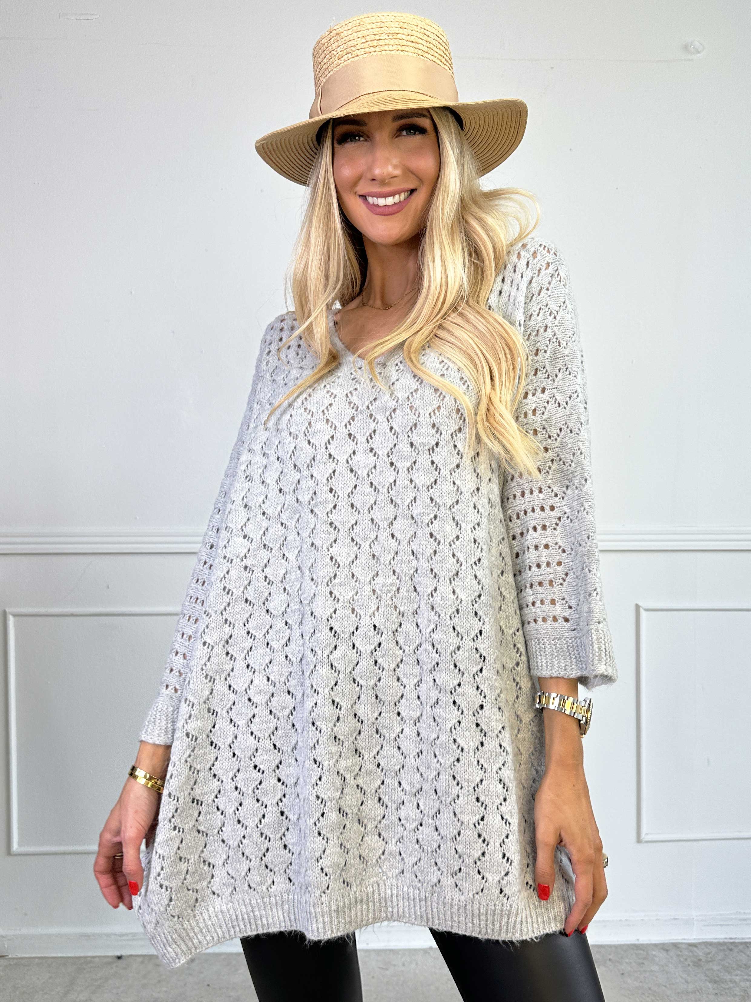 Disa - Striktrøje med fint hullet mønster