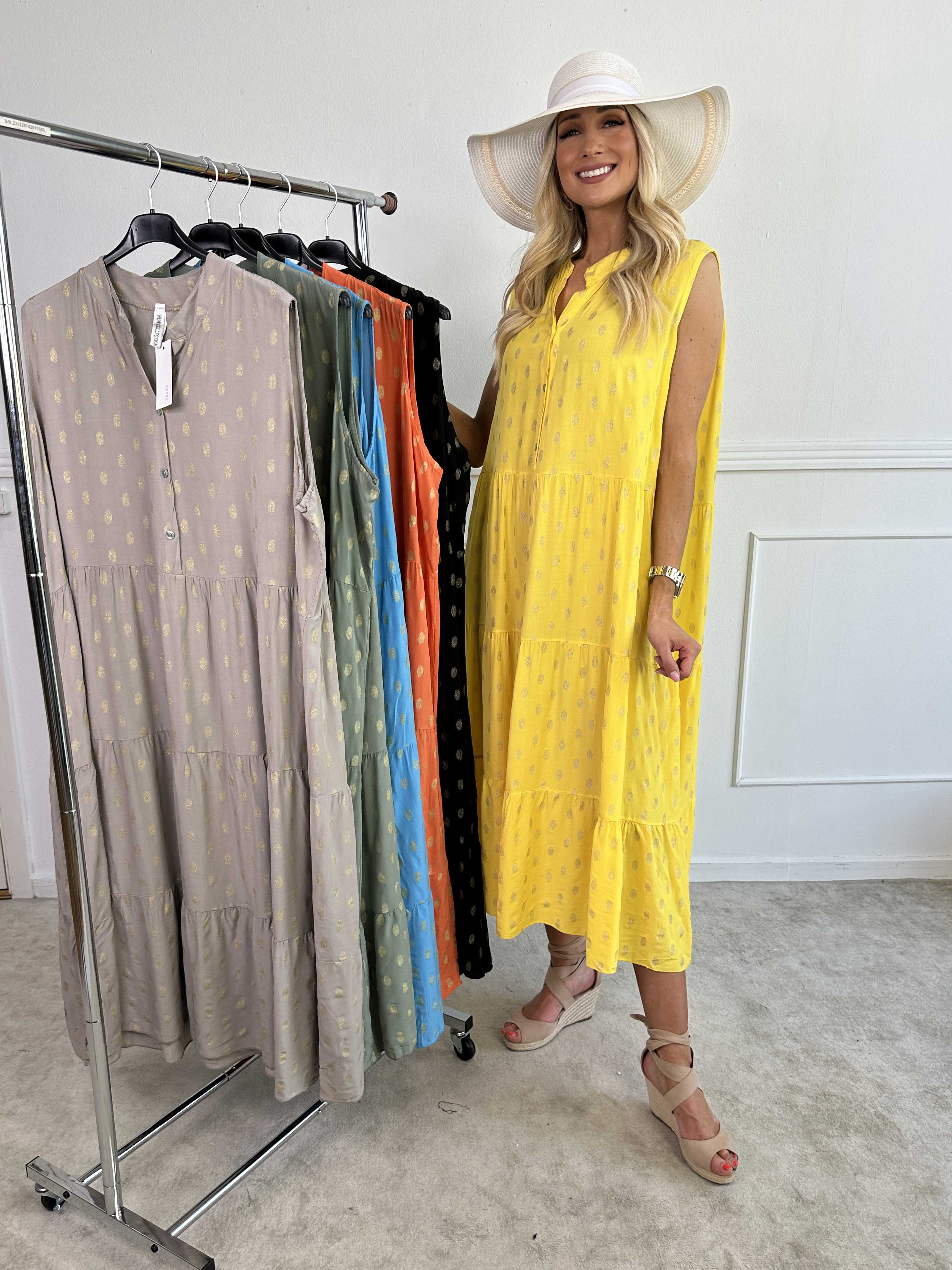 Dotti Gold Sleeveless - Kjole med lag på lag look i viskose