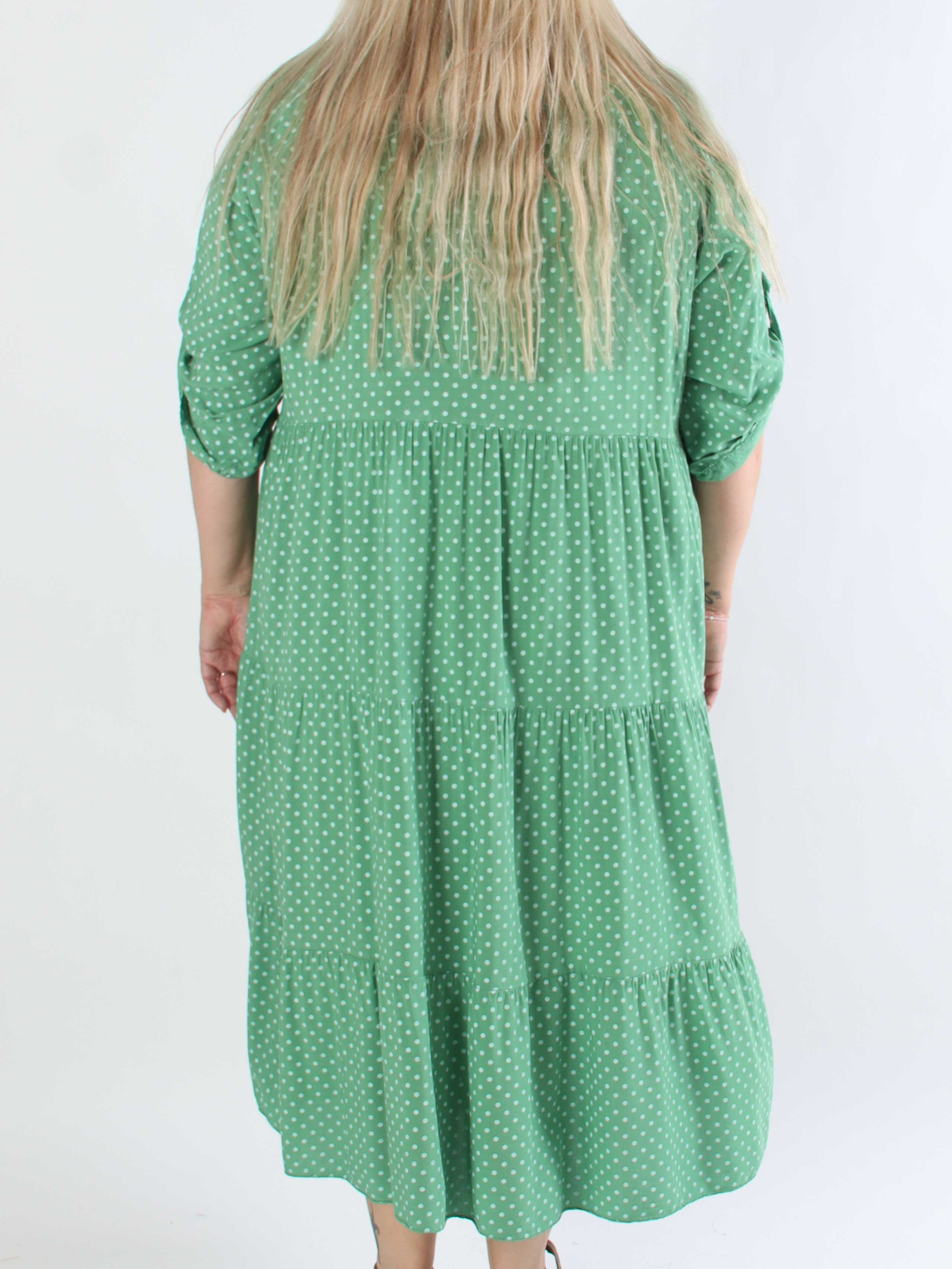 Dotti - Plus size kjole med lag på lag look i viskose