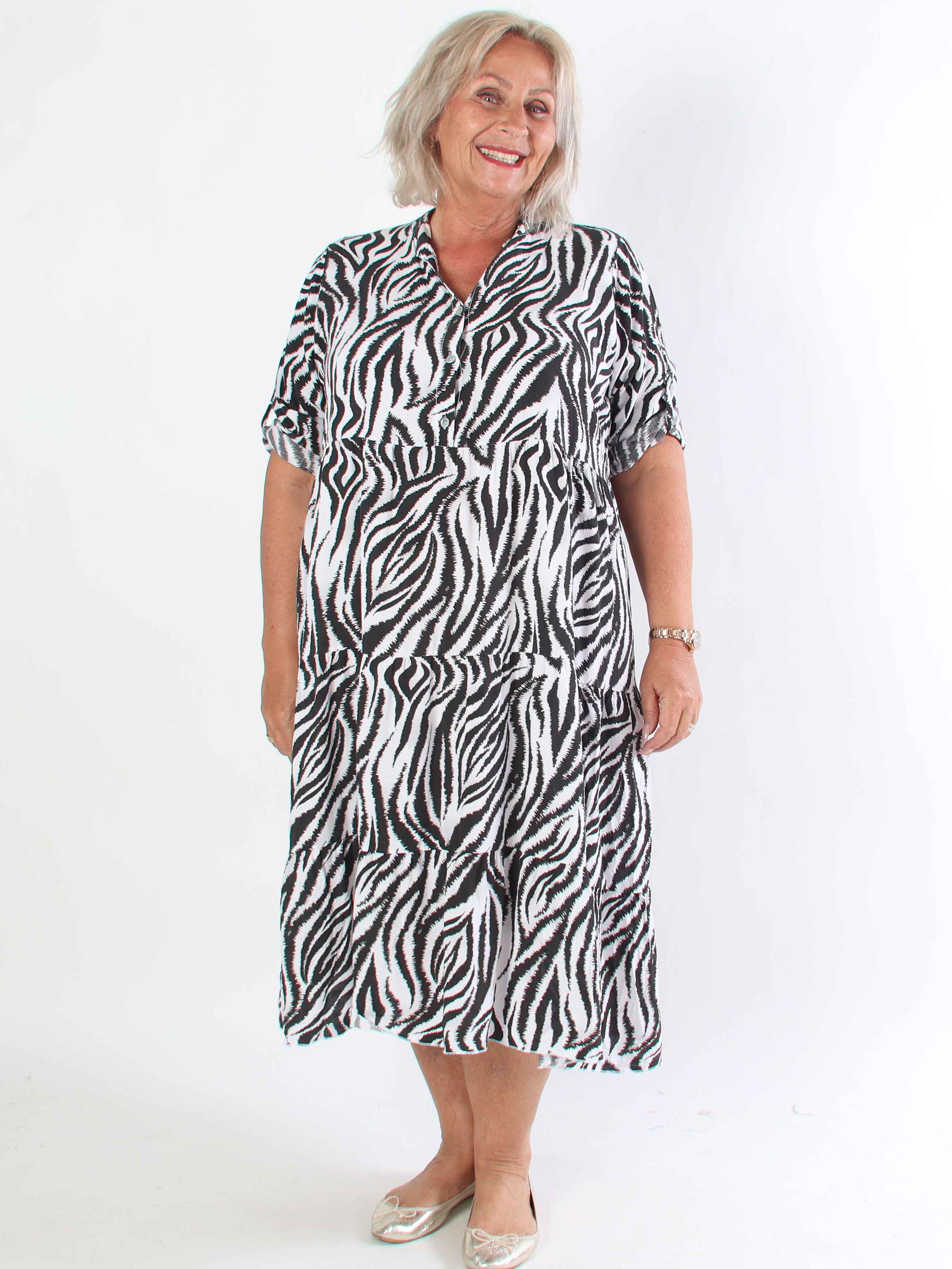 Dotti Zebra - Stribet kjole i viskose med lag på lag look