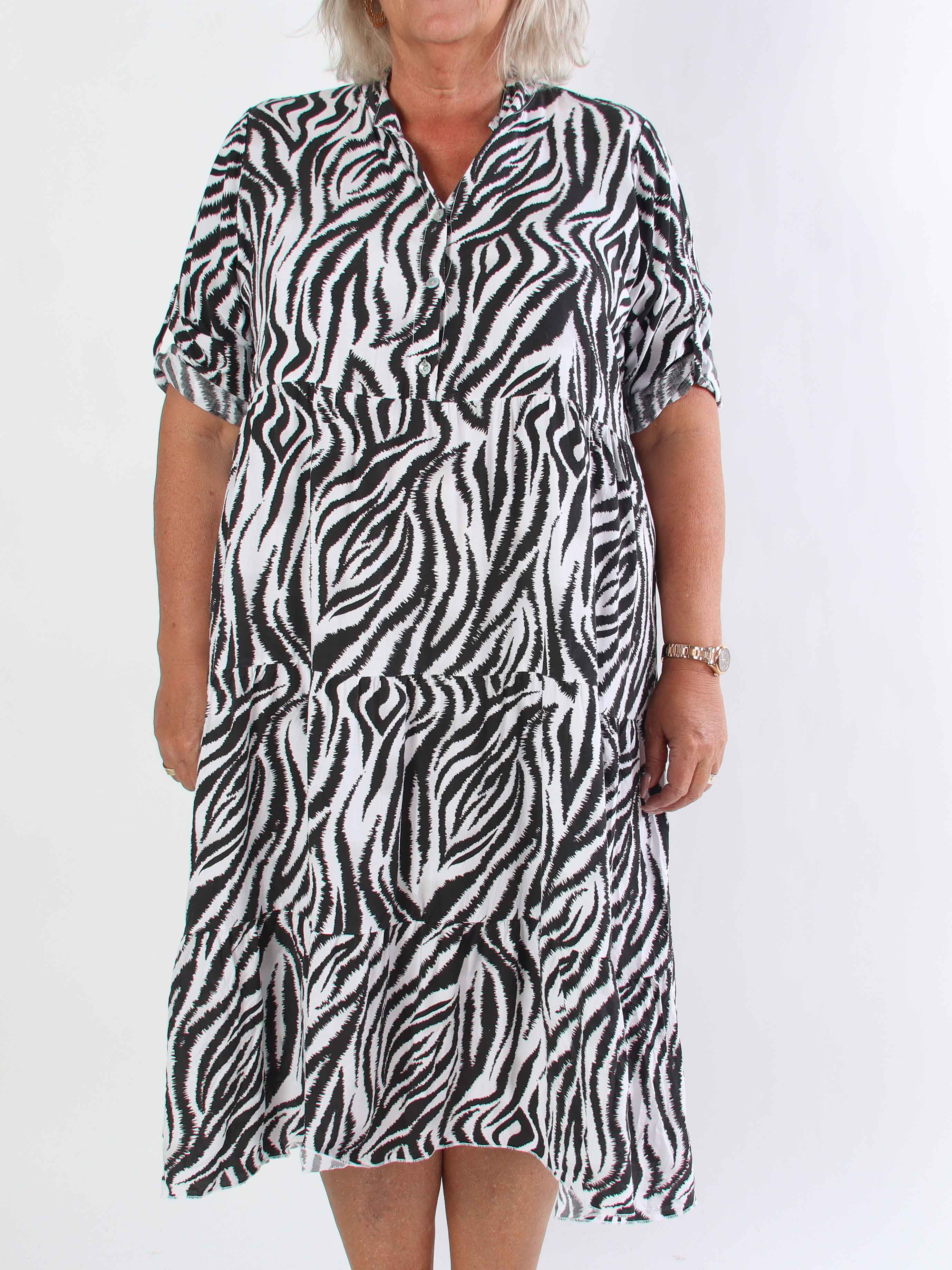 Dotti Zebra - Stribet kjole i viskose med lag på lag look