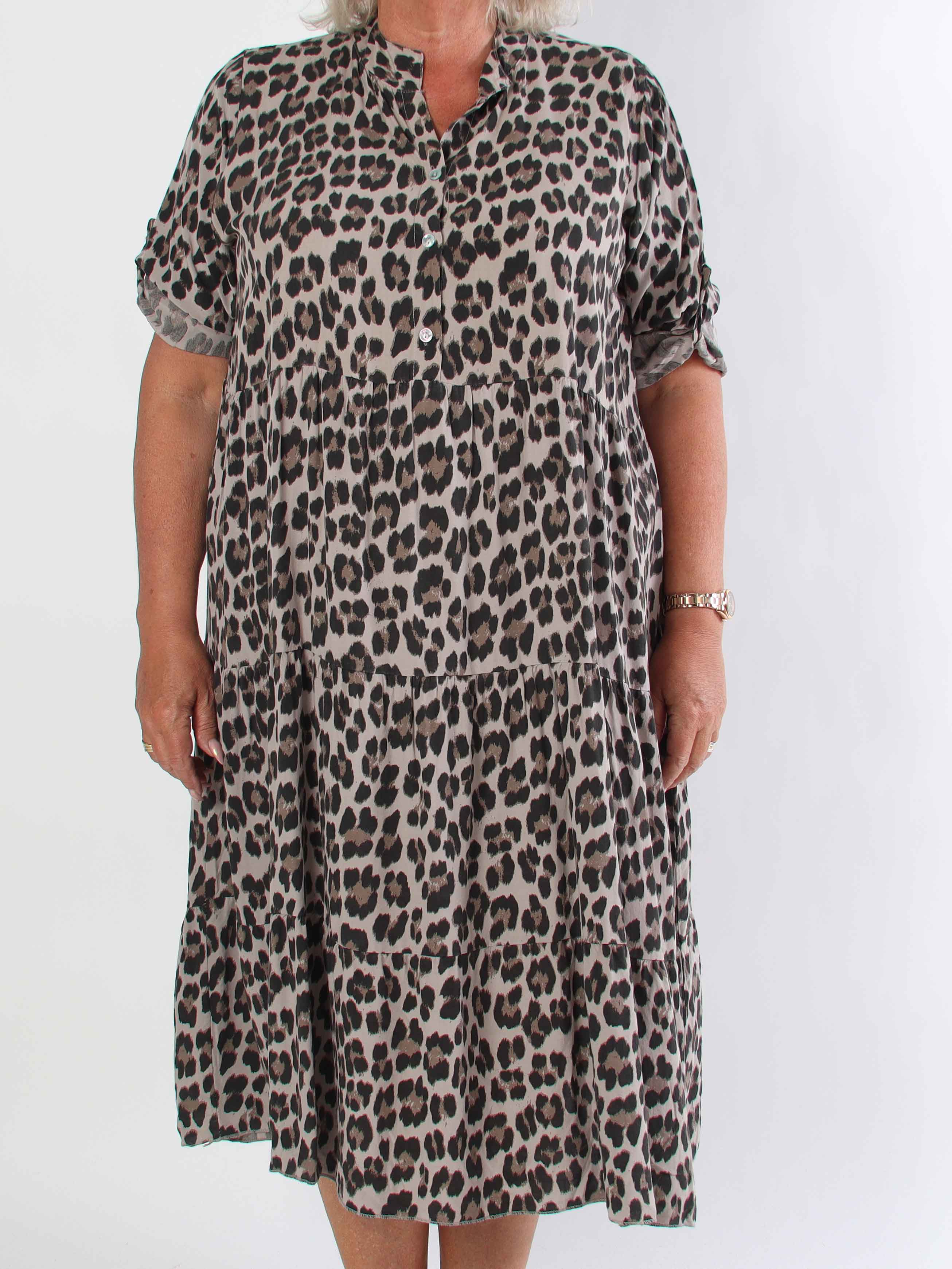 Dotti Leo - Kjole med leopardprint i viskose med lag på lag look