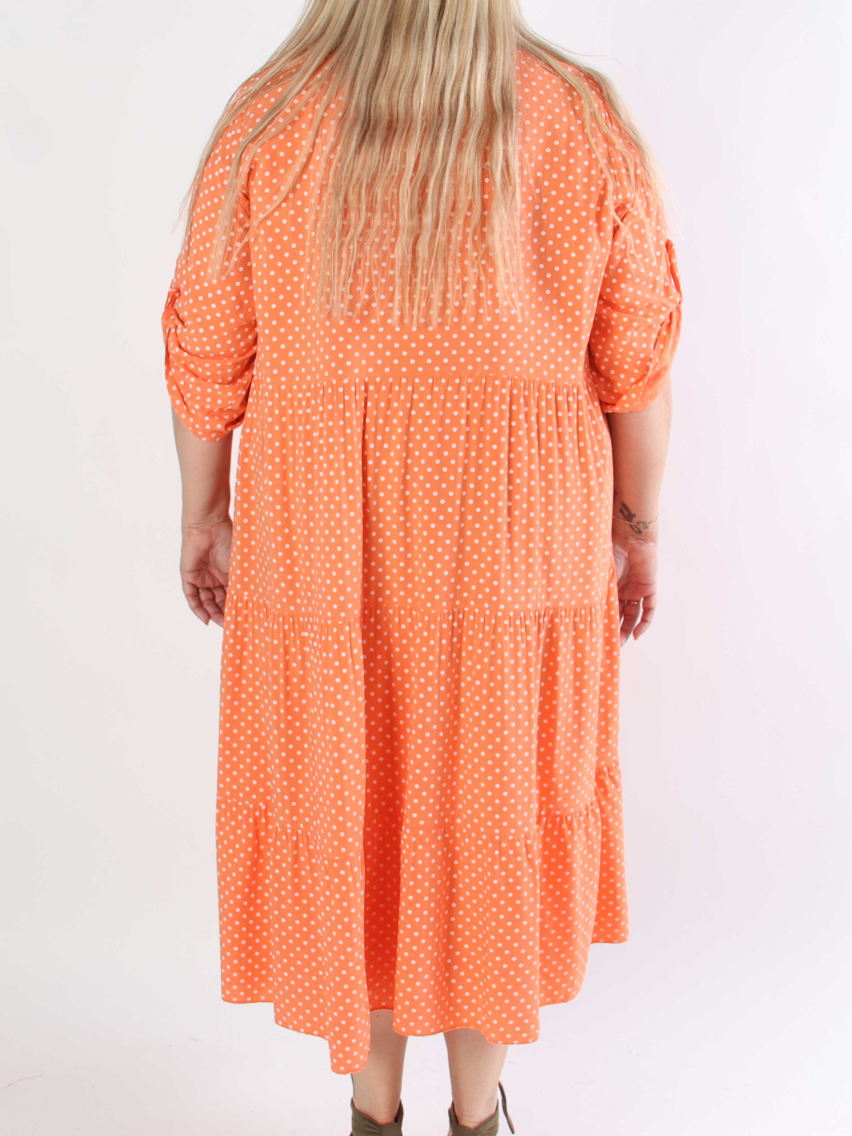 Dotti - Plus size kjole med lag på lag look i viskose