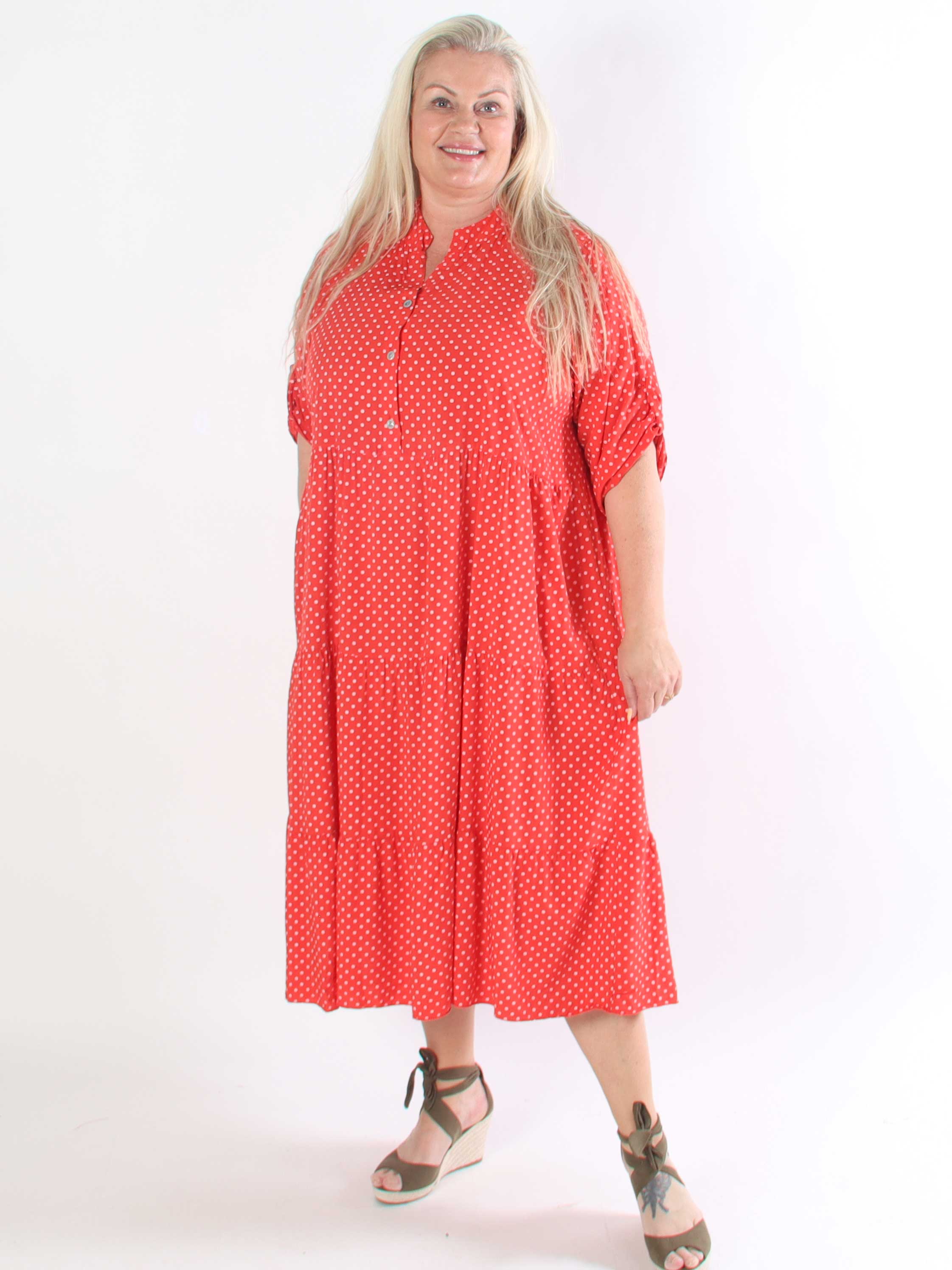 Dotti - Plus size kjole med lag på lag look i viskose