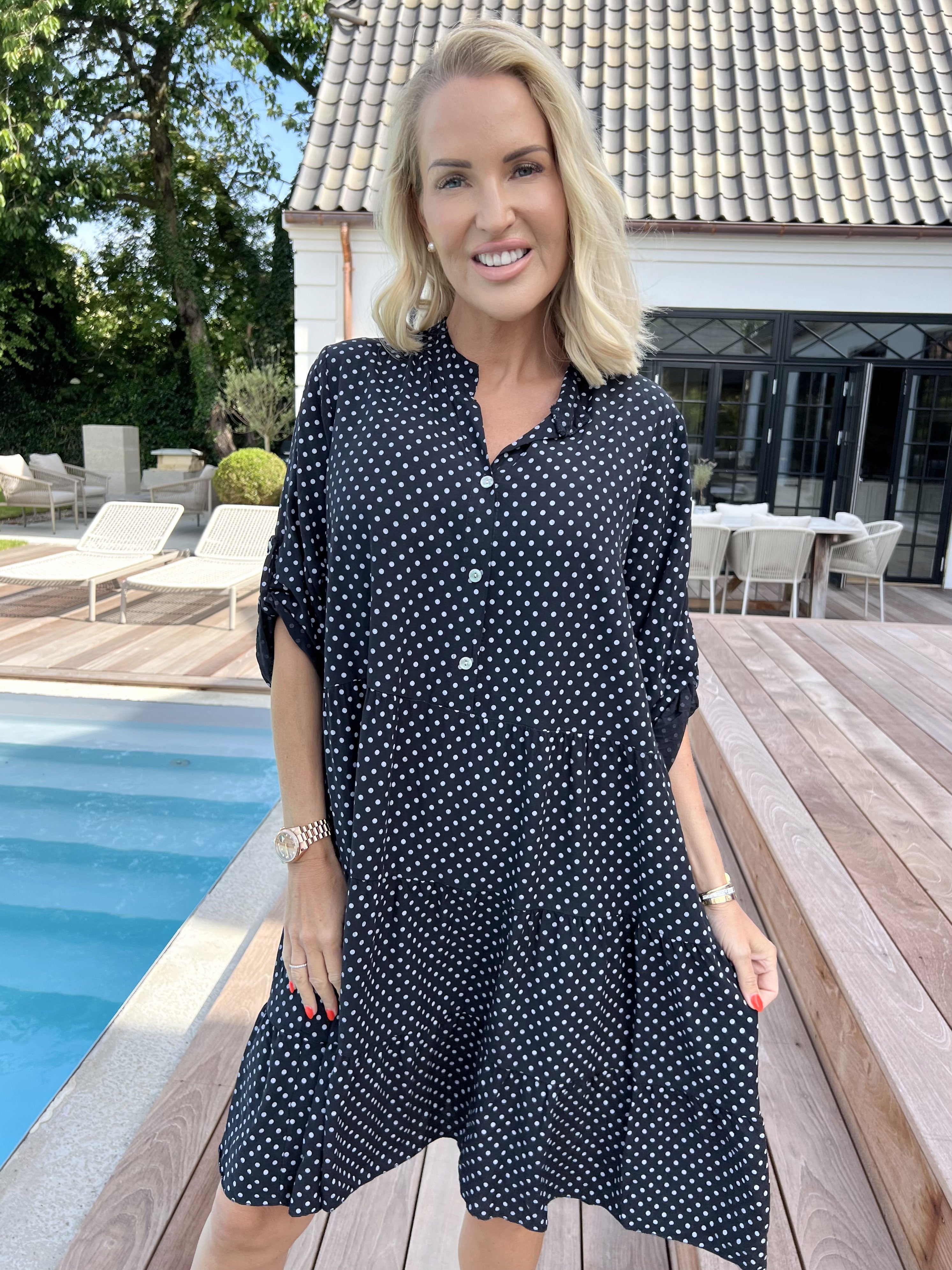 Dotti Short - Kort kjole med lag på lag look i viskose