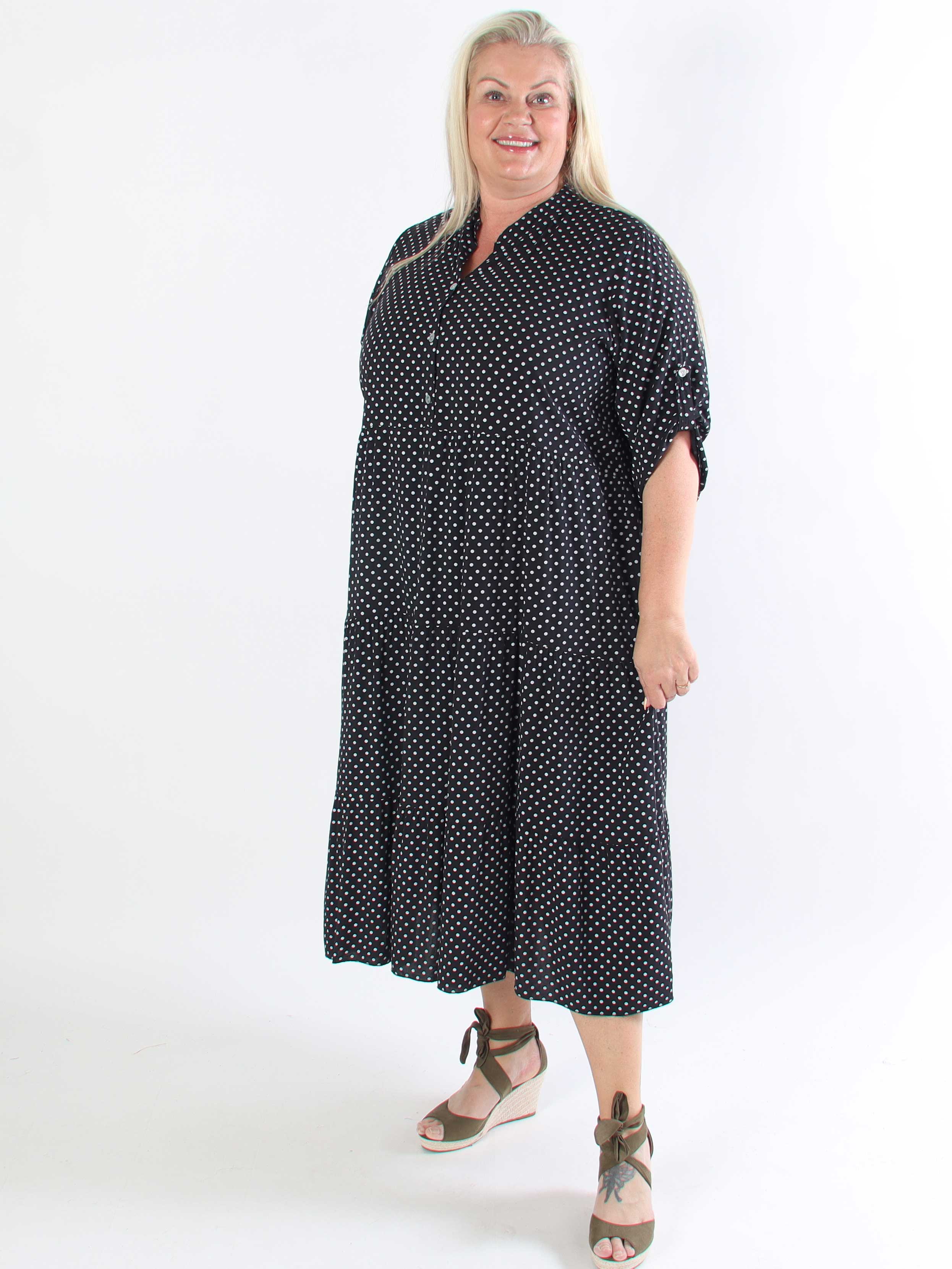 Dotti - Plus size kjole med lag på lag look i viskose