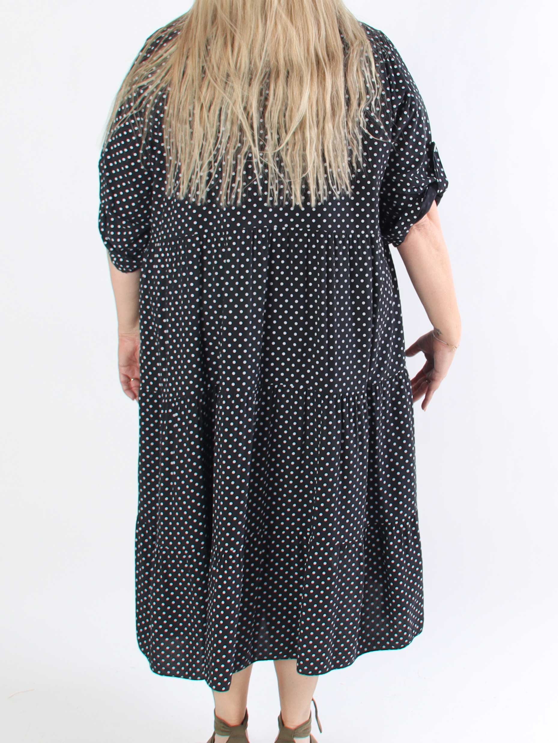 Dotti - Plus size kjole med lag på lag look i viskose