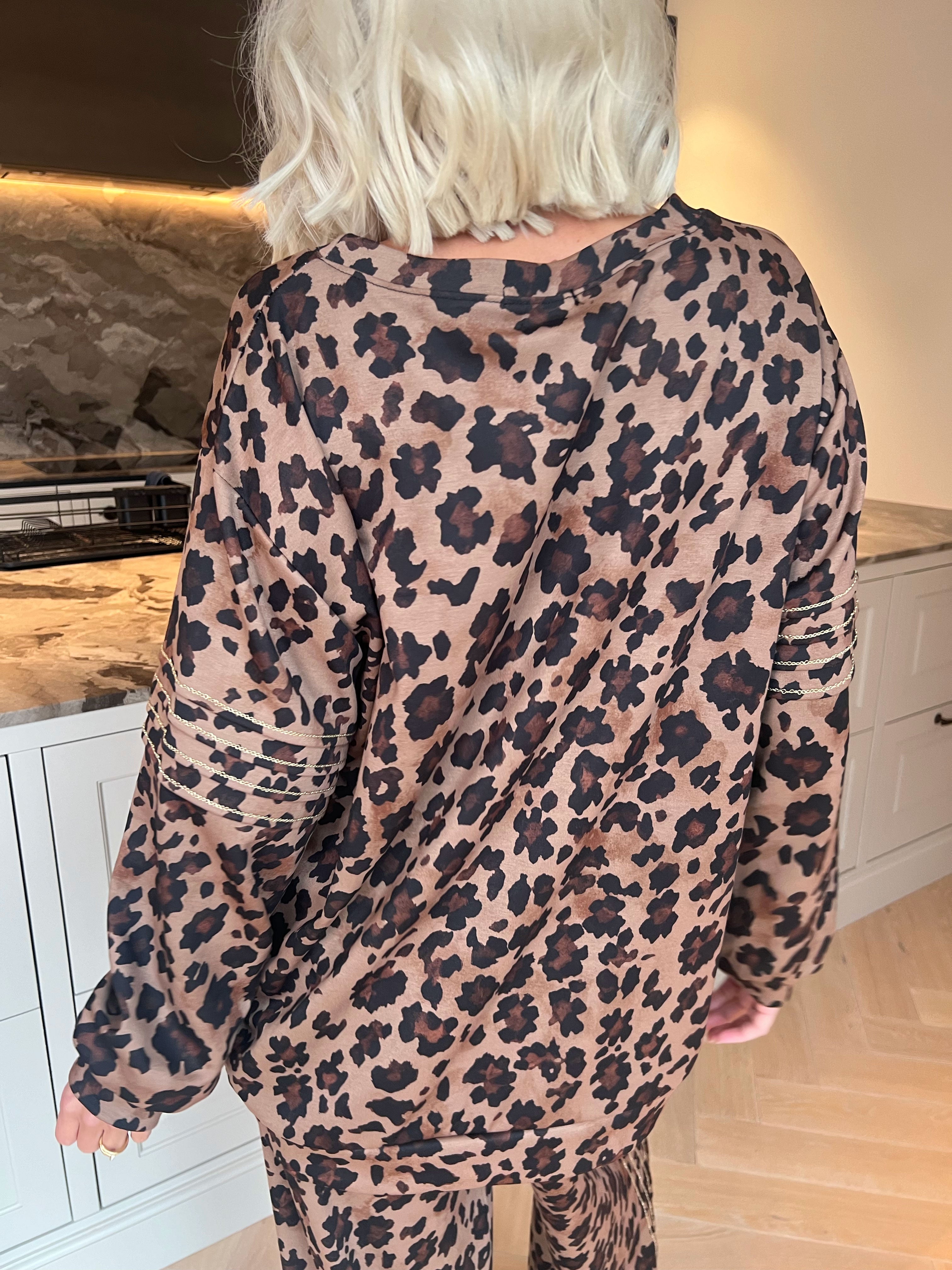 Dream Print - Joggingsæt i viskose med forskelligt print og elegante gulddetaljer