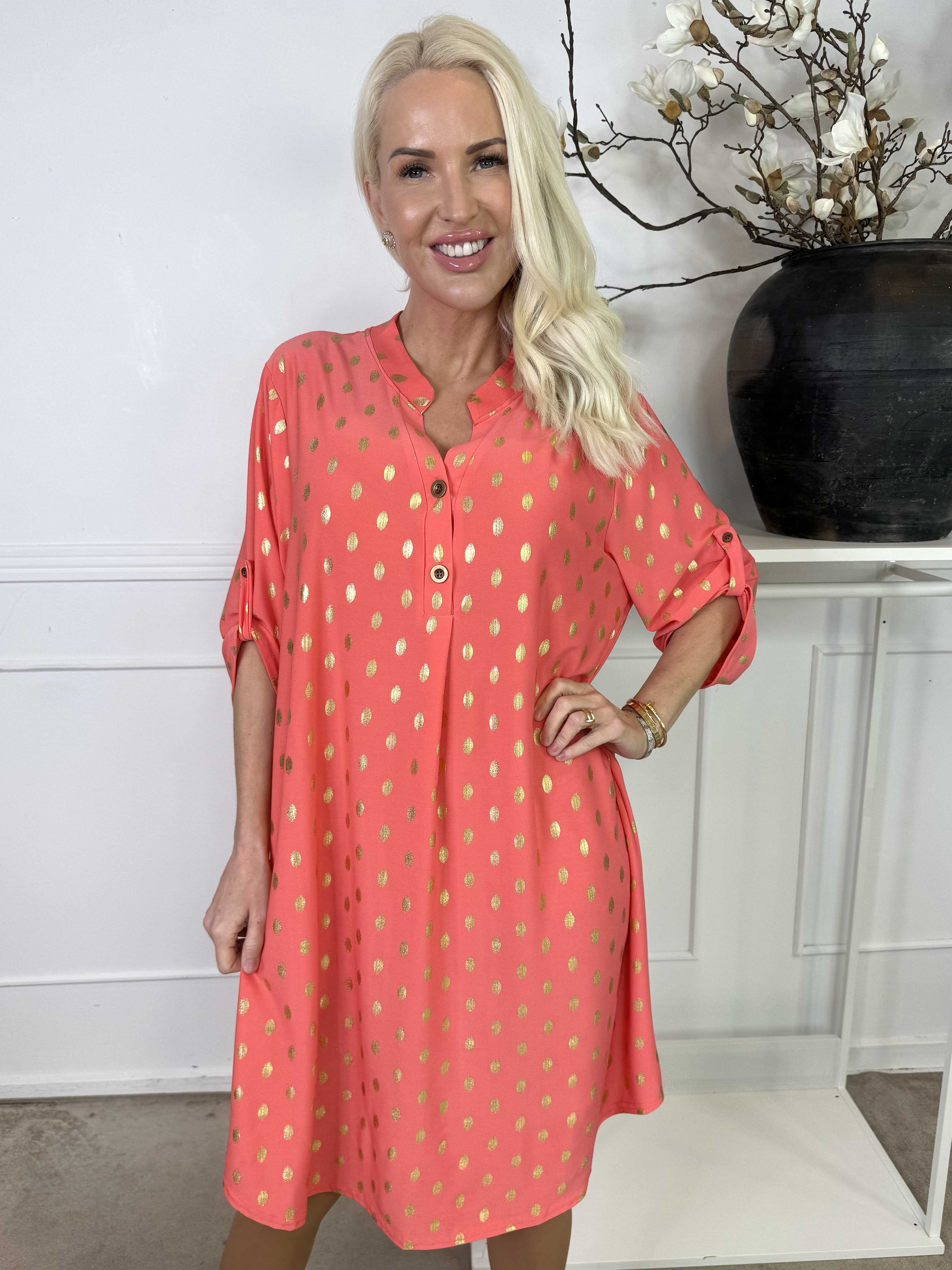 Ebba Gold Long - Elastisk kjole med guld prikker