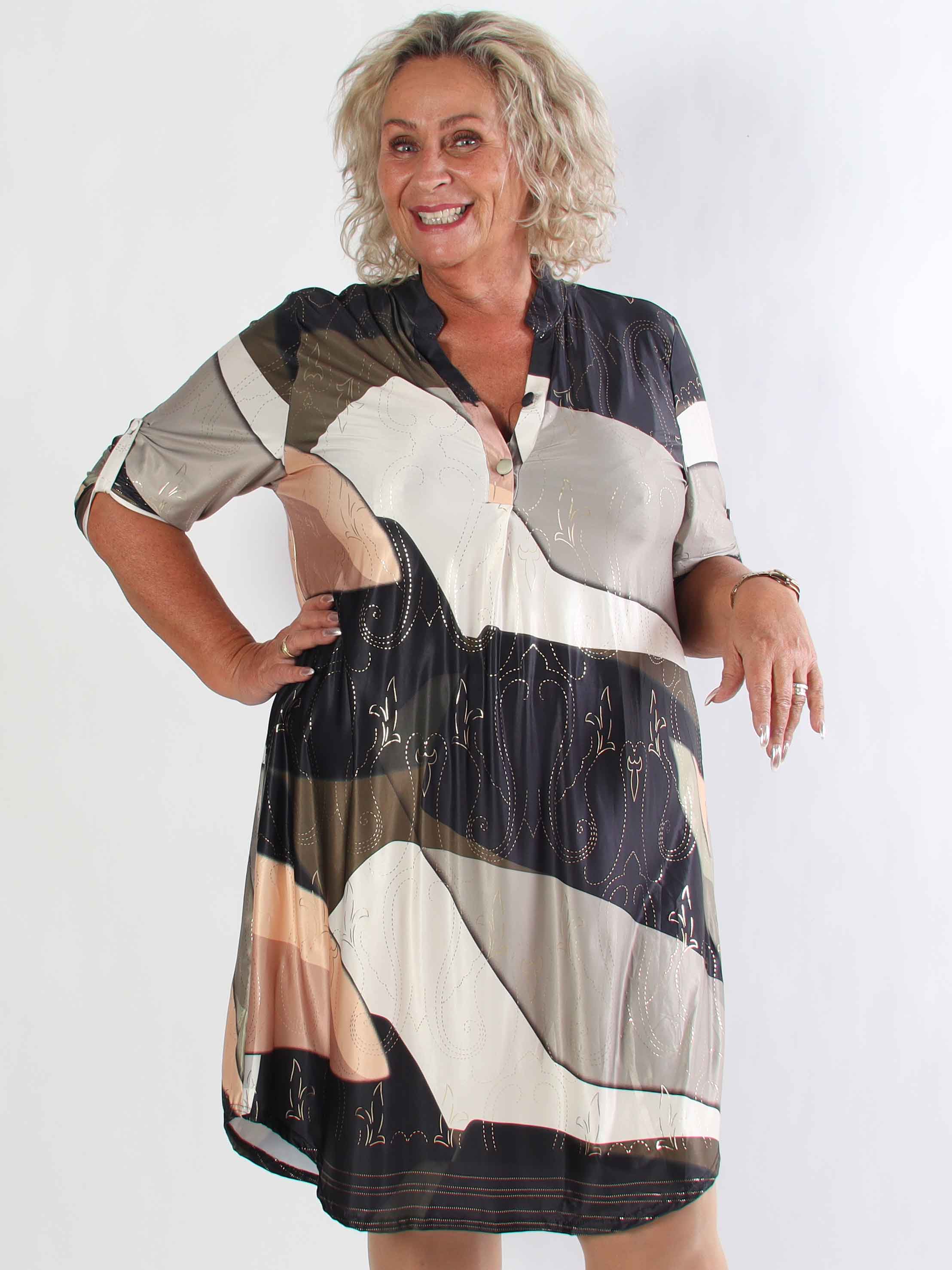 Ebba Abstract Long - Elastisk plus size kjole med fint guld mønster