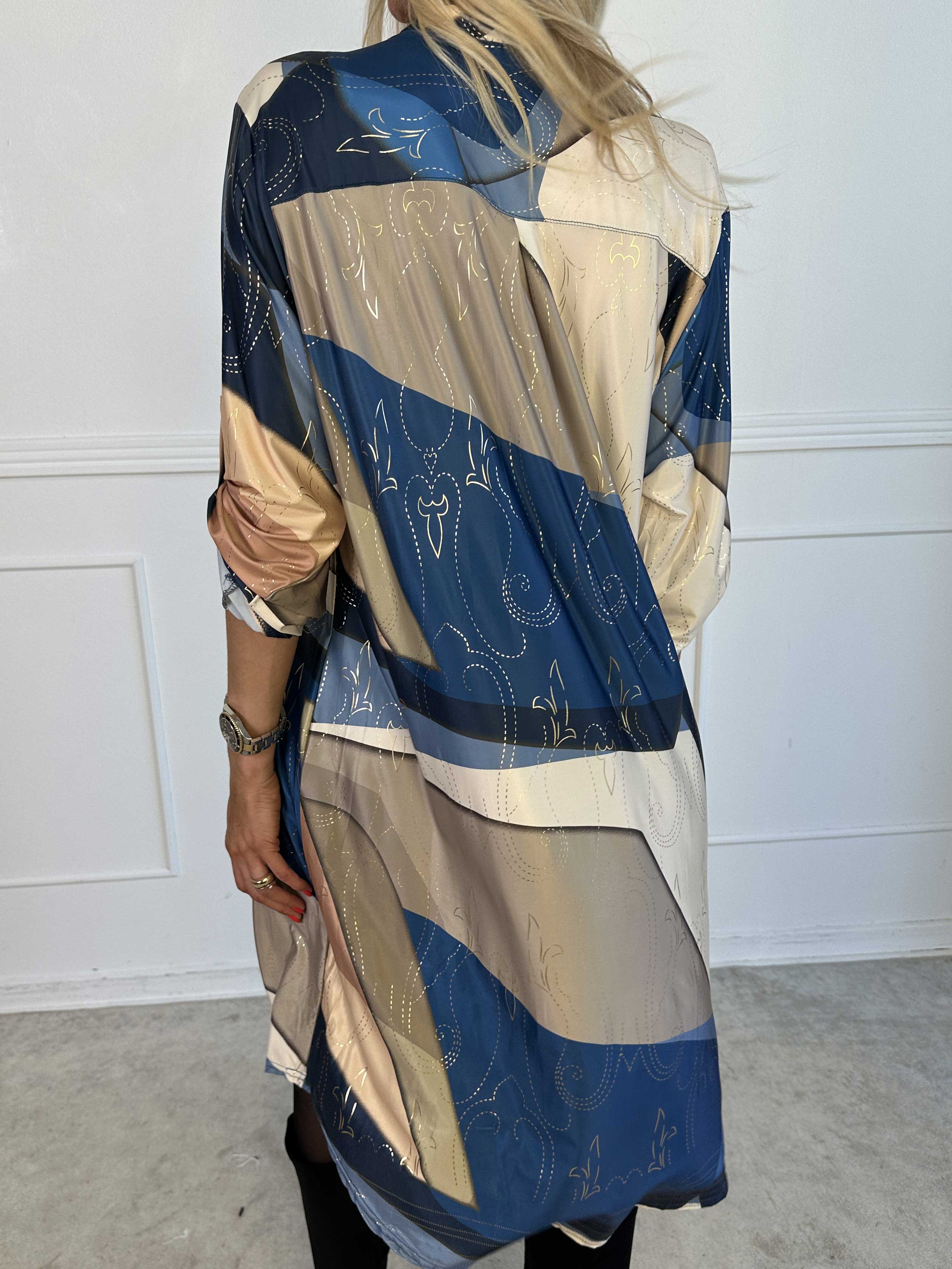 Ebba Abstract Long - Flerfarvet elastisk kjole med fint guld mønster