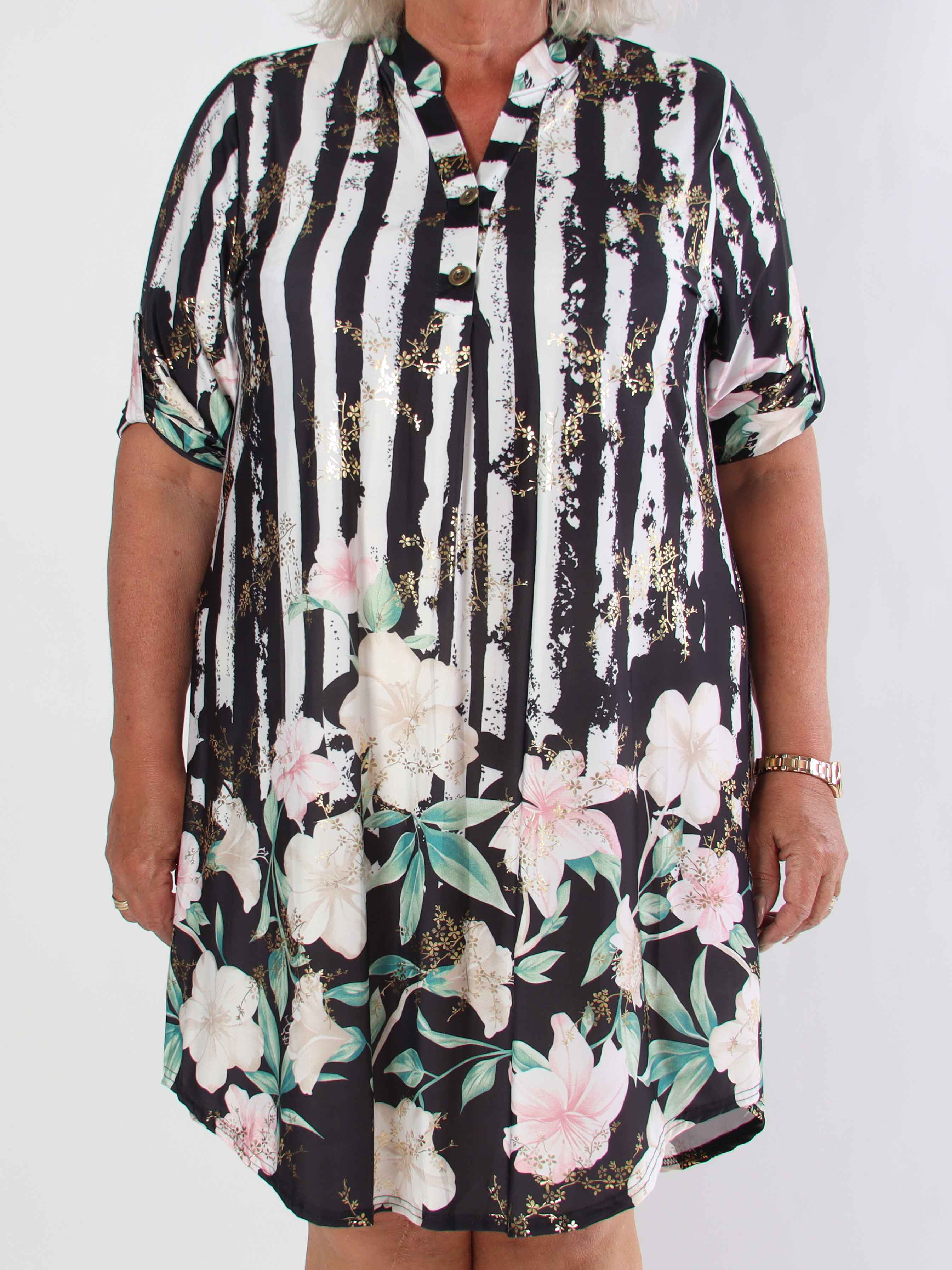 Ebba Floral Stripe Long - Elastisk plus size kjole med guld detaljer