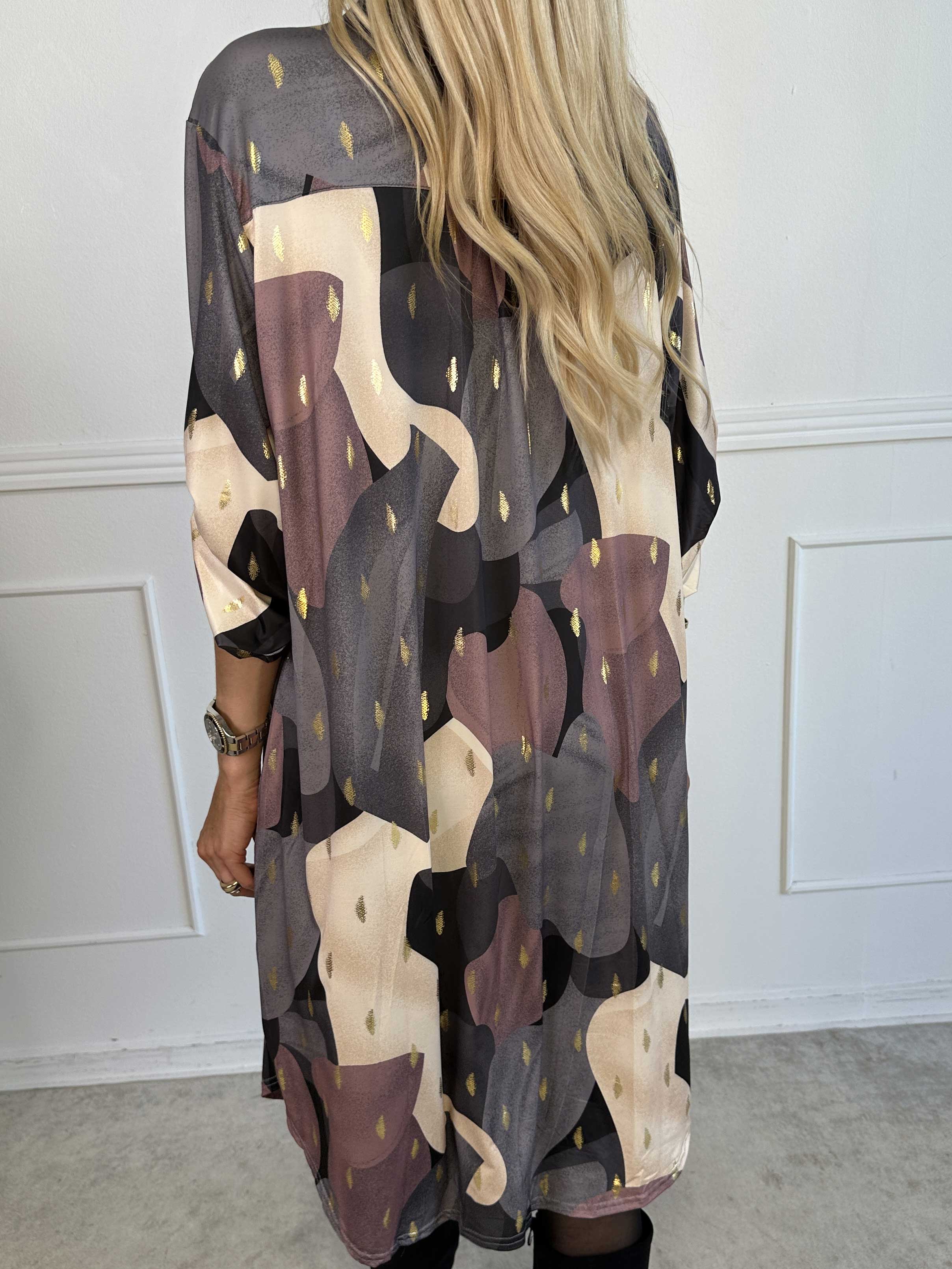 Ebba Glow Gold - Flerfarvet elastisk kjole med guld detaljer