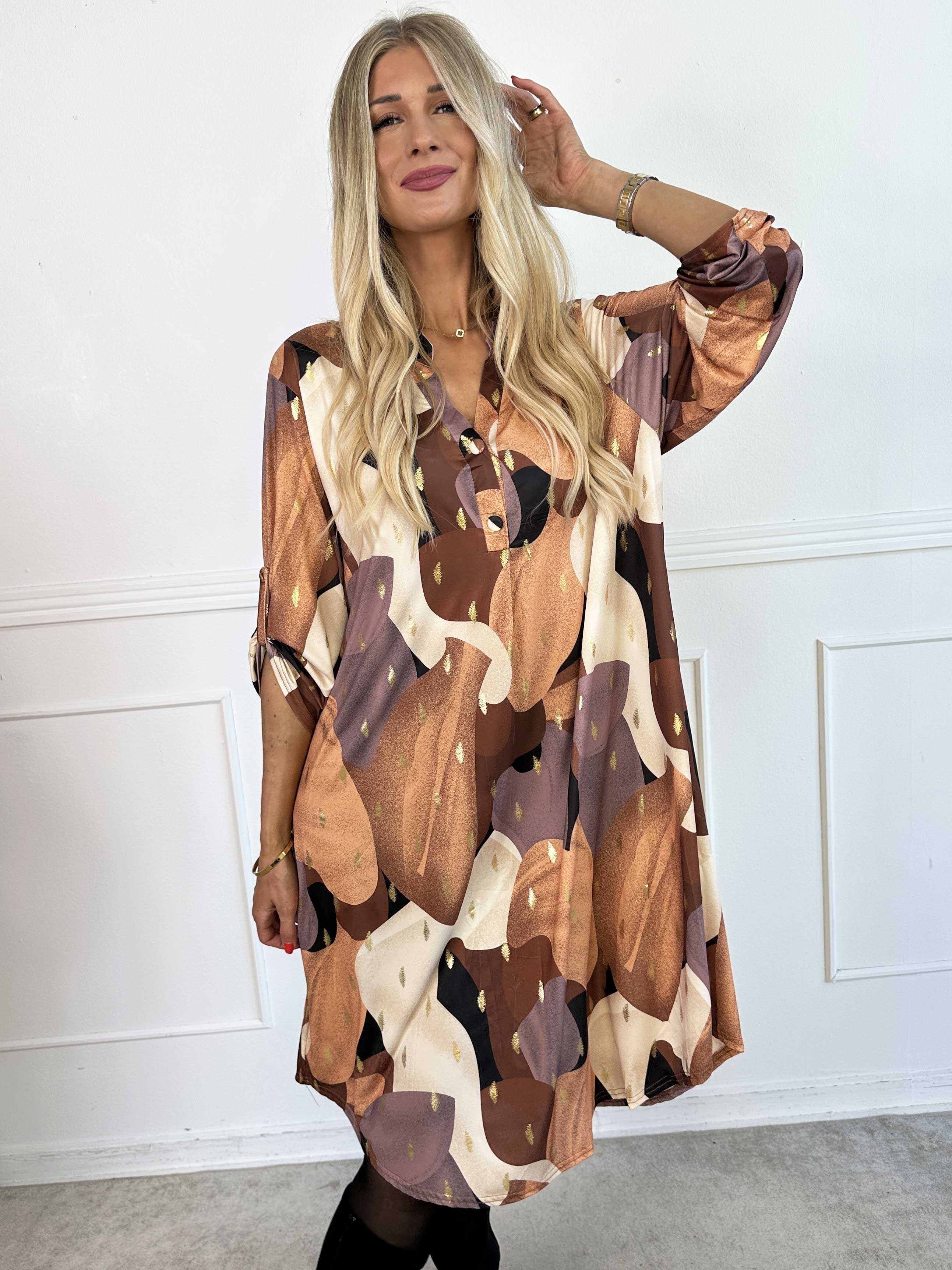 Ebba Glow Gold - Flerfarvet elastisk kjole med guld detaljer