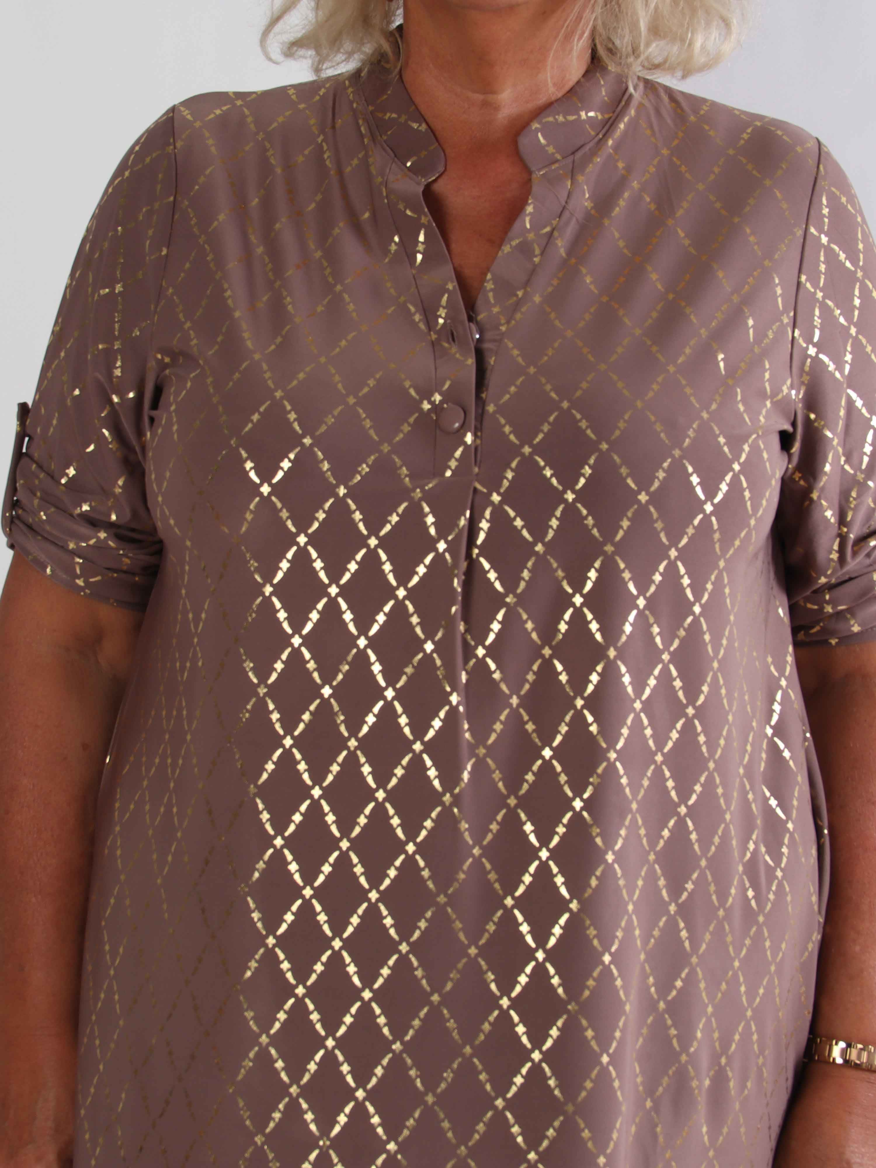 Ebba Gold Check Long - Elastisk plus size kjole med guld detaljer