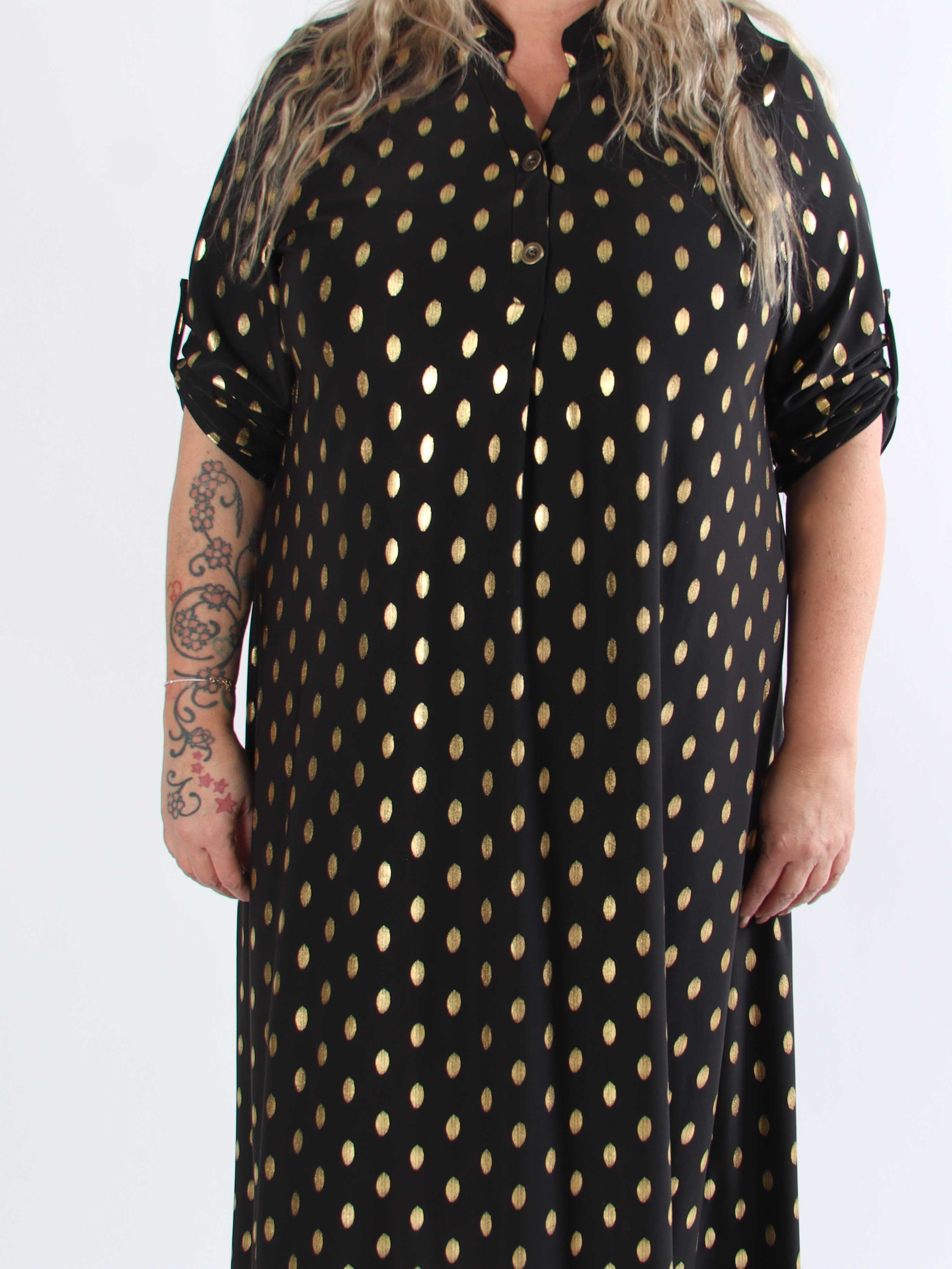 Ebba Gold Dress - Elastisk plus size lang kjole med guld prikker