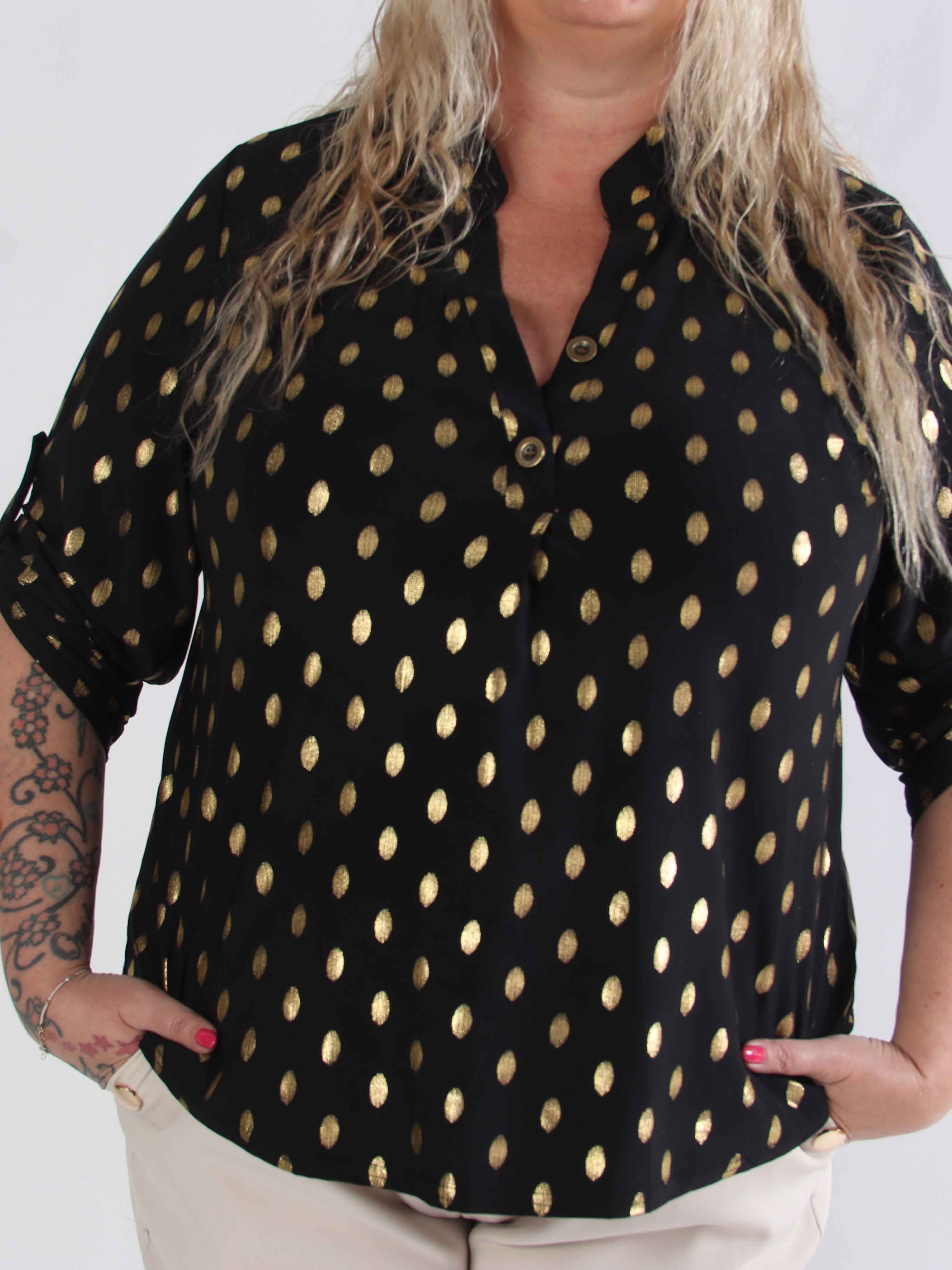 Ebba Gold Shirt - Elastisk plus size bluse med guld dutter