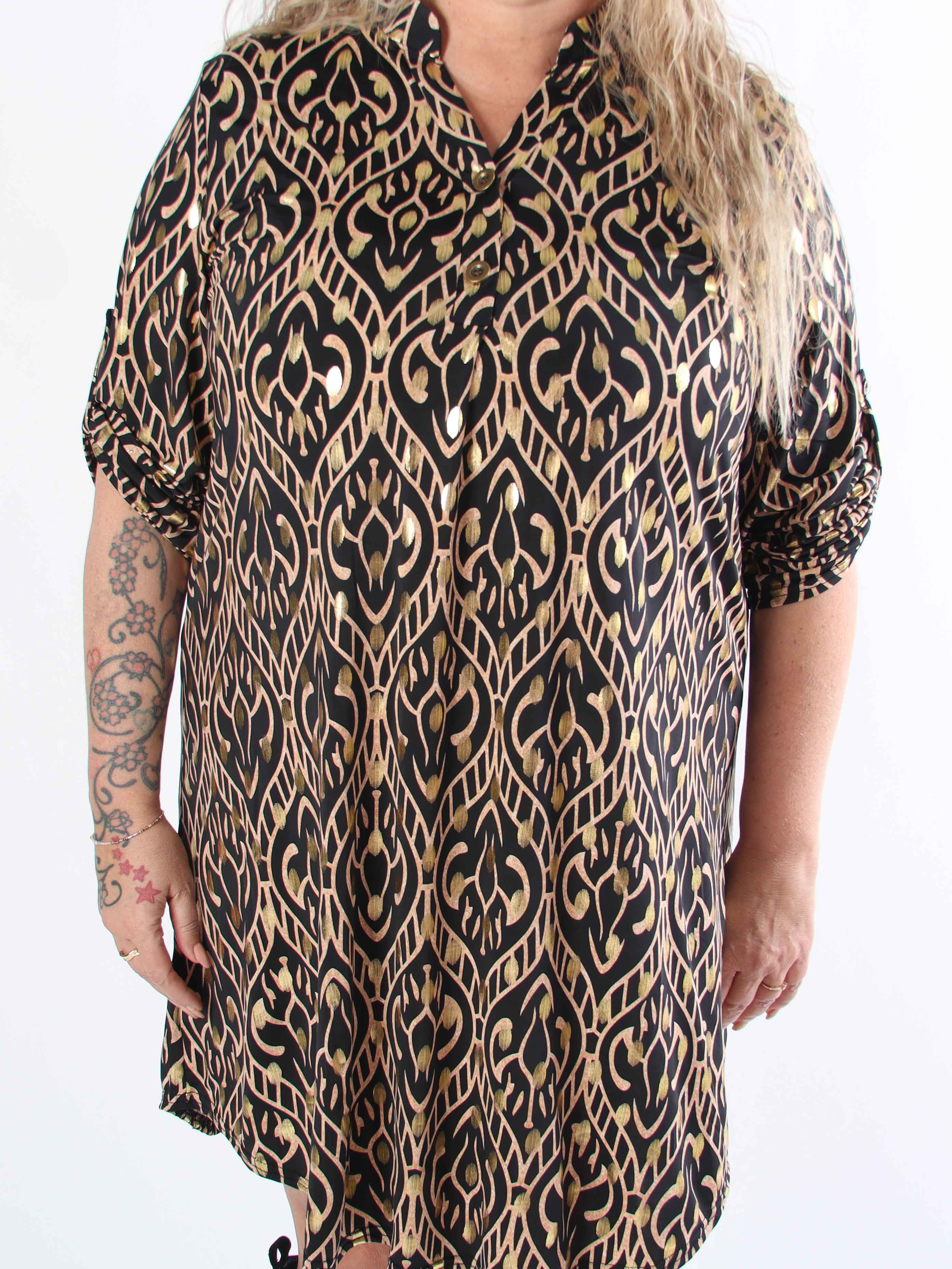 Ebba Boho Long - Elastisk plus size mønstret kjole med guld prikker
