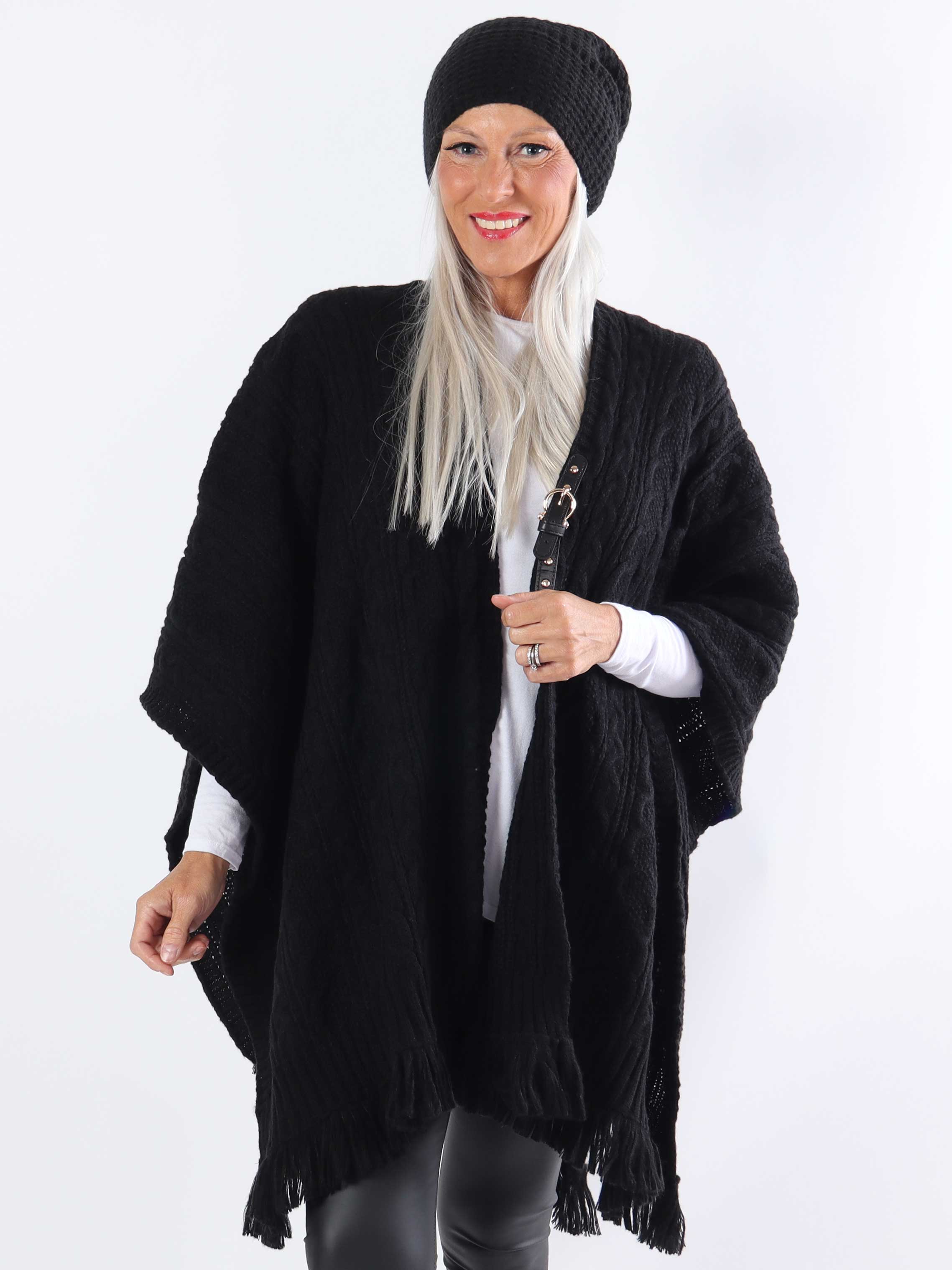 Elianna - Plus size strikponcho med uld og frynser