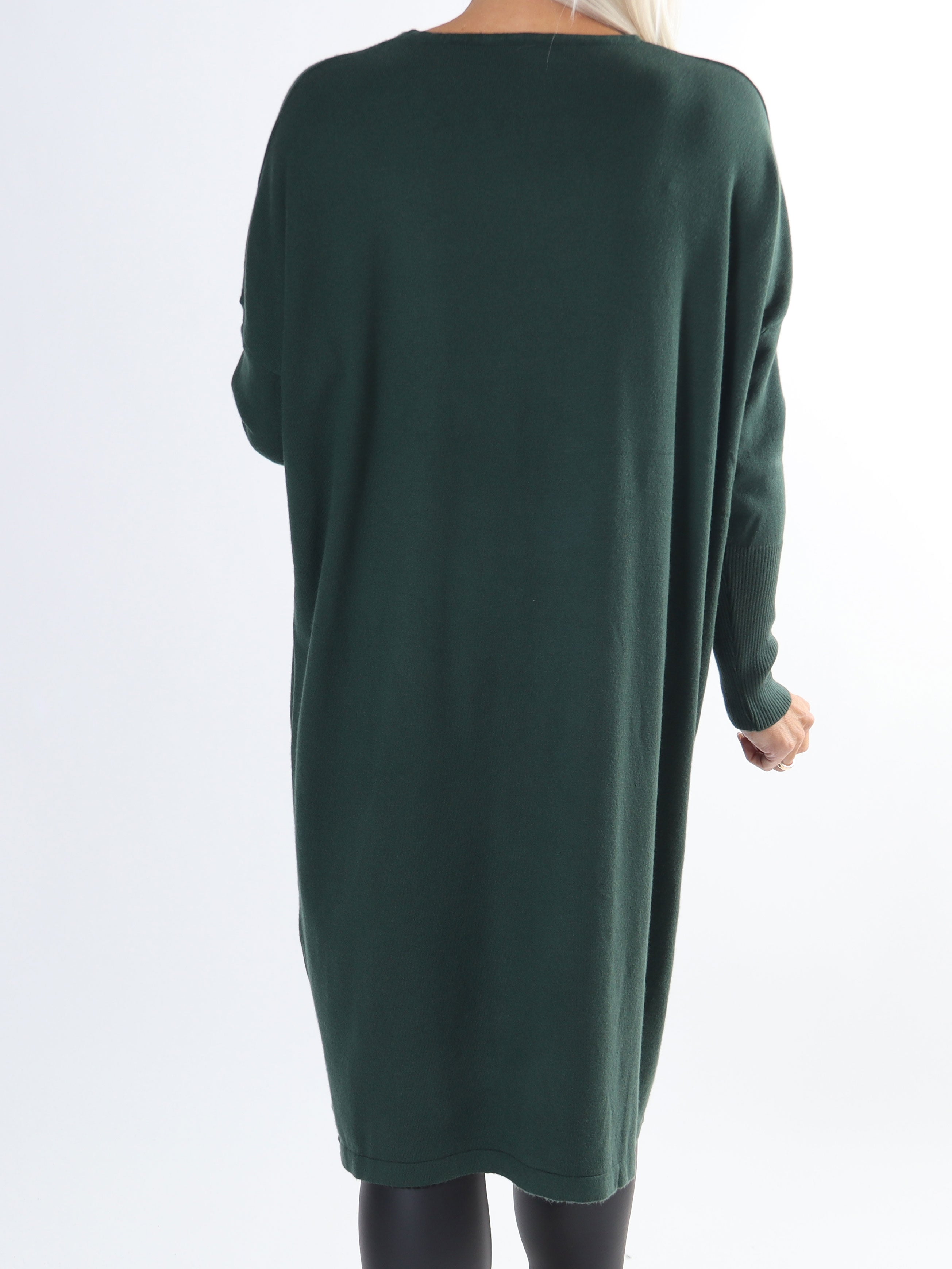 Elisa - Blød plus size strikkjole pyntet med små sten