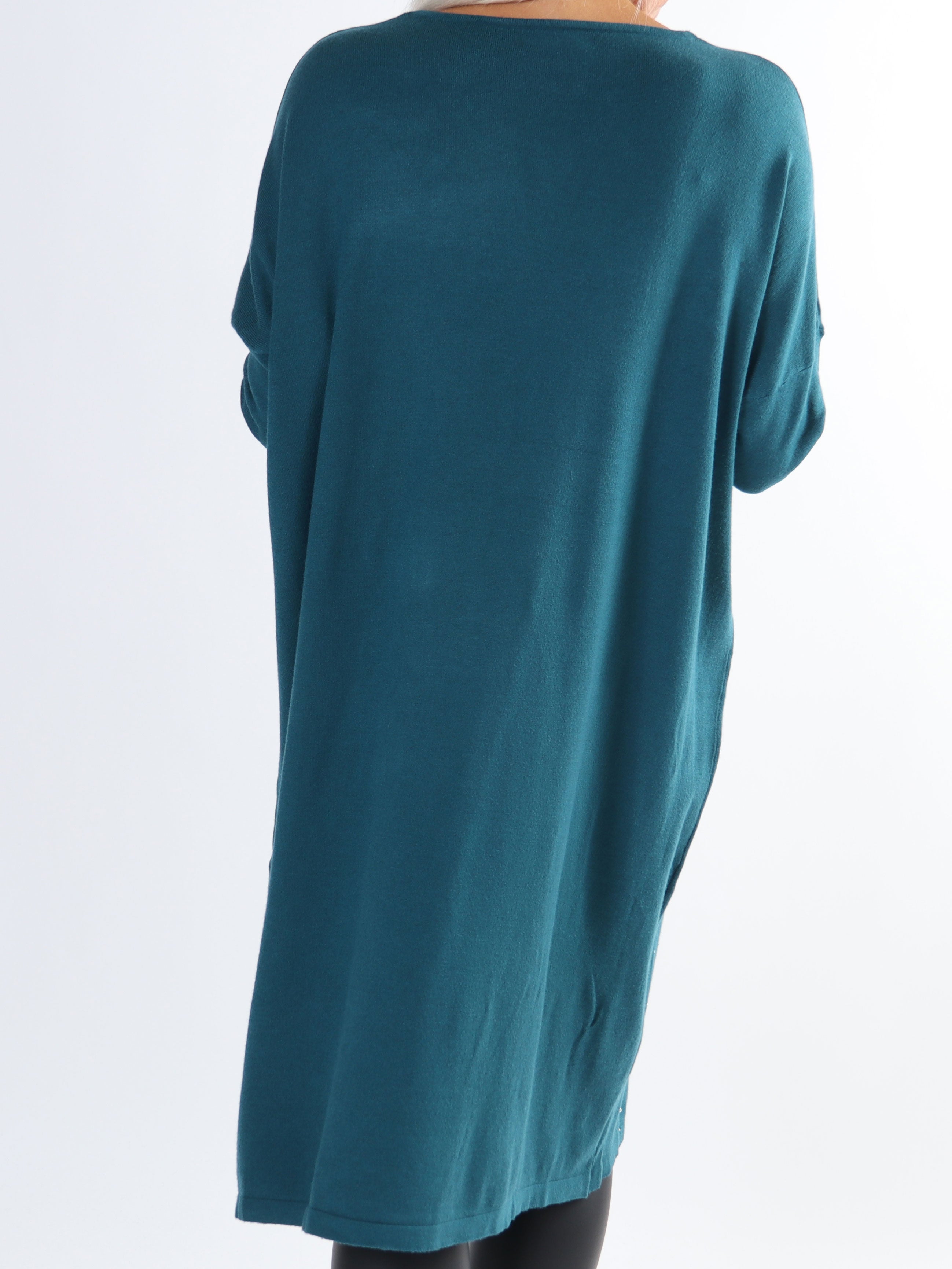 Elisa - Blød plus size strikkjole pyntet med små sten